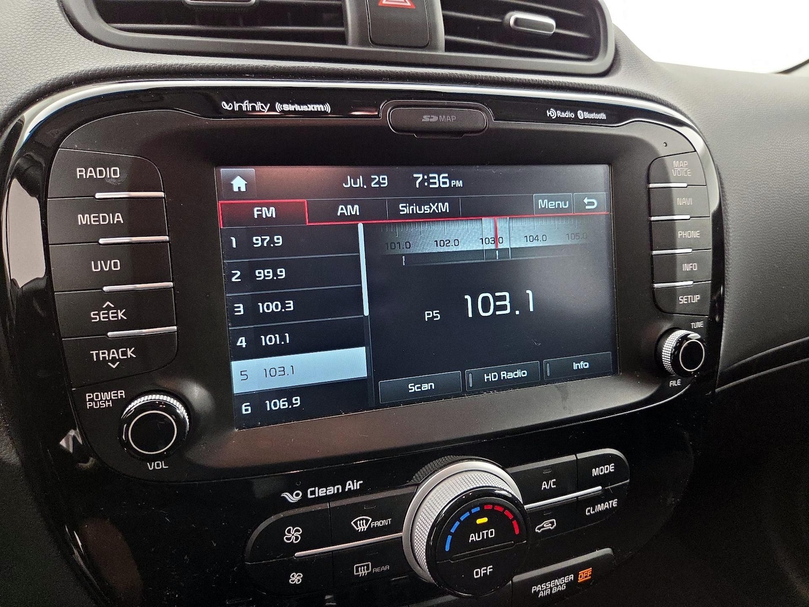2016 Kia Soul + - Photo 17
