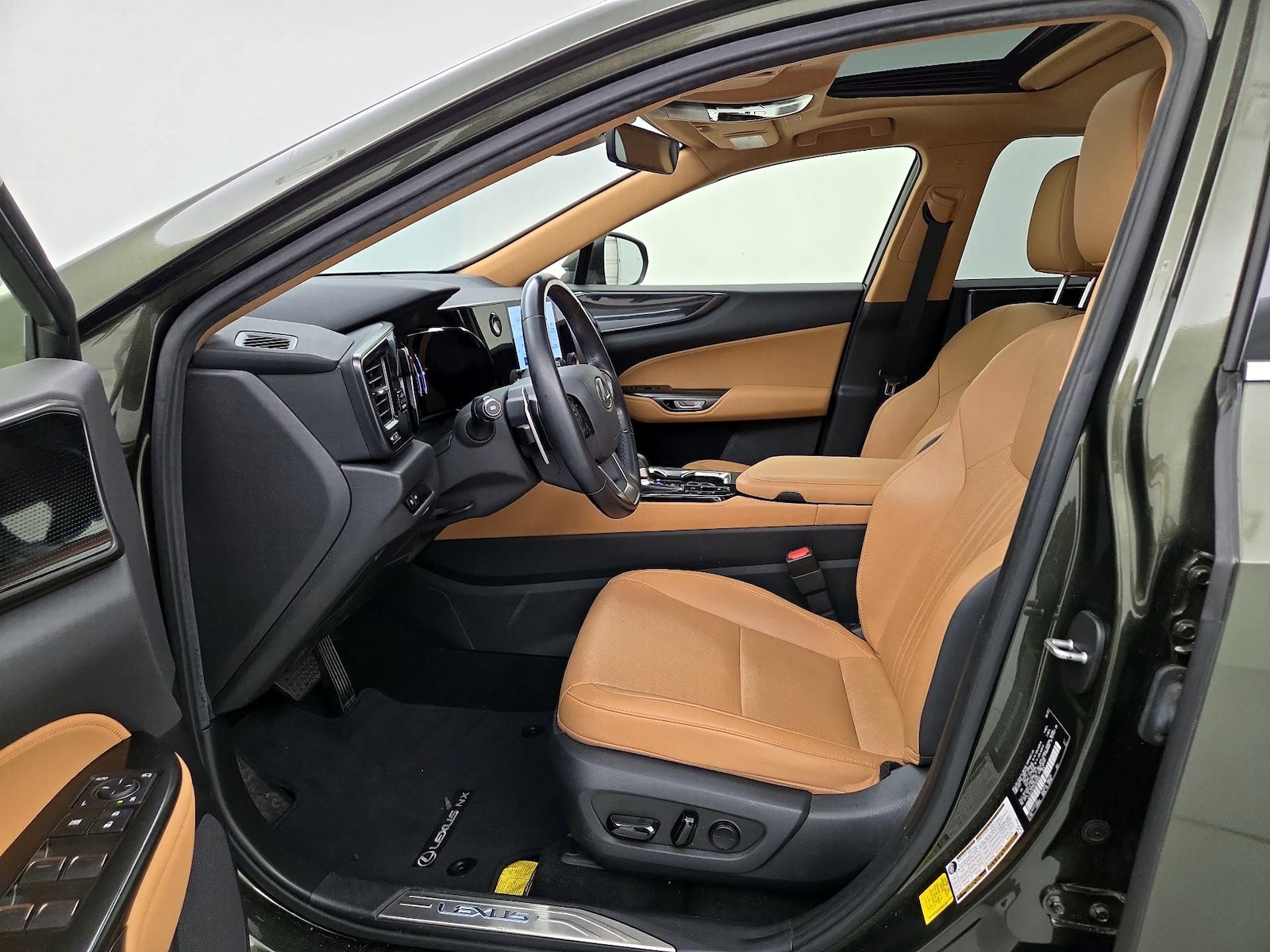 2024 Lexus NX 250 - Photo 12