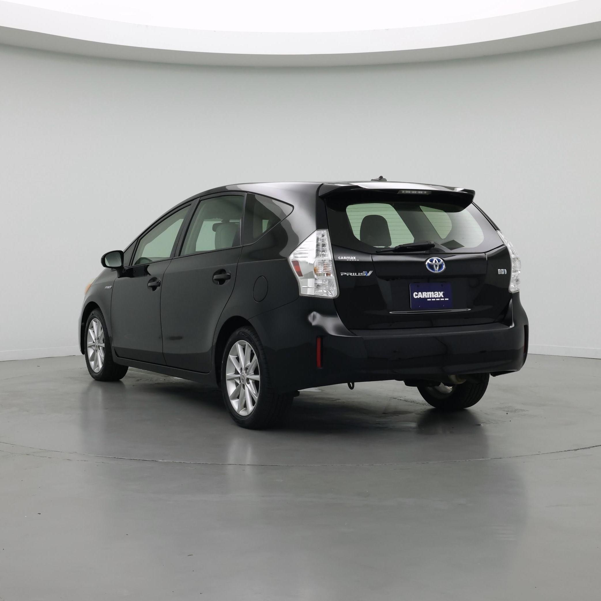 Thumbnail: 2014 Toyota Prius v - 2