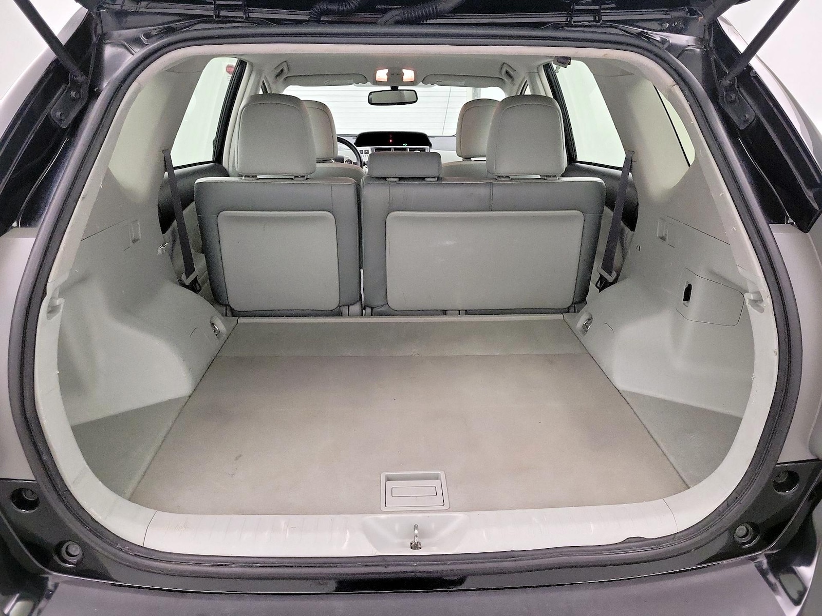 2014 Toyota Prius v Five - Photo 22