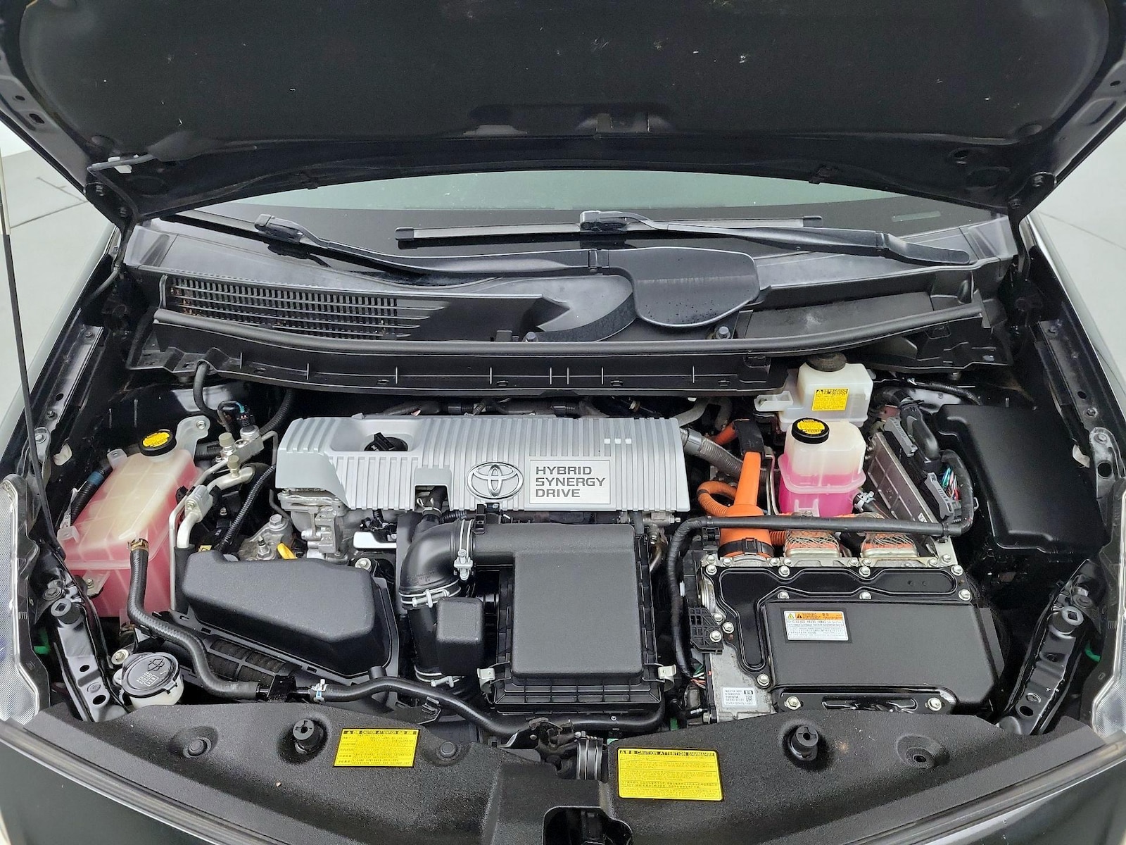 2014 Toyota Prius v Five - Photo 23