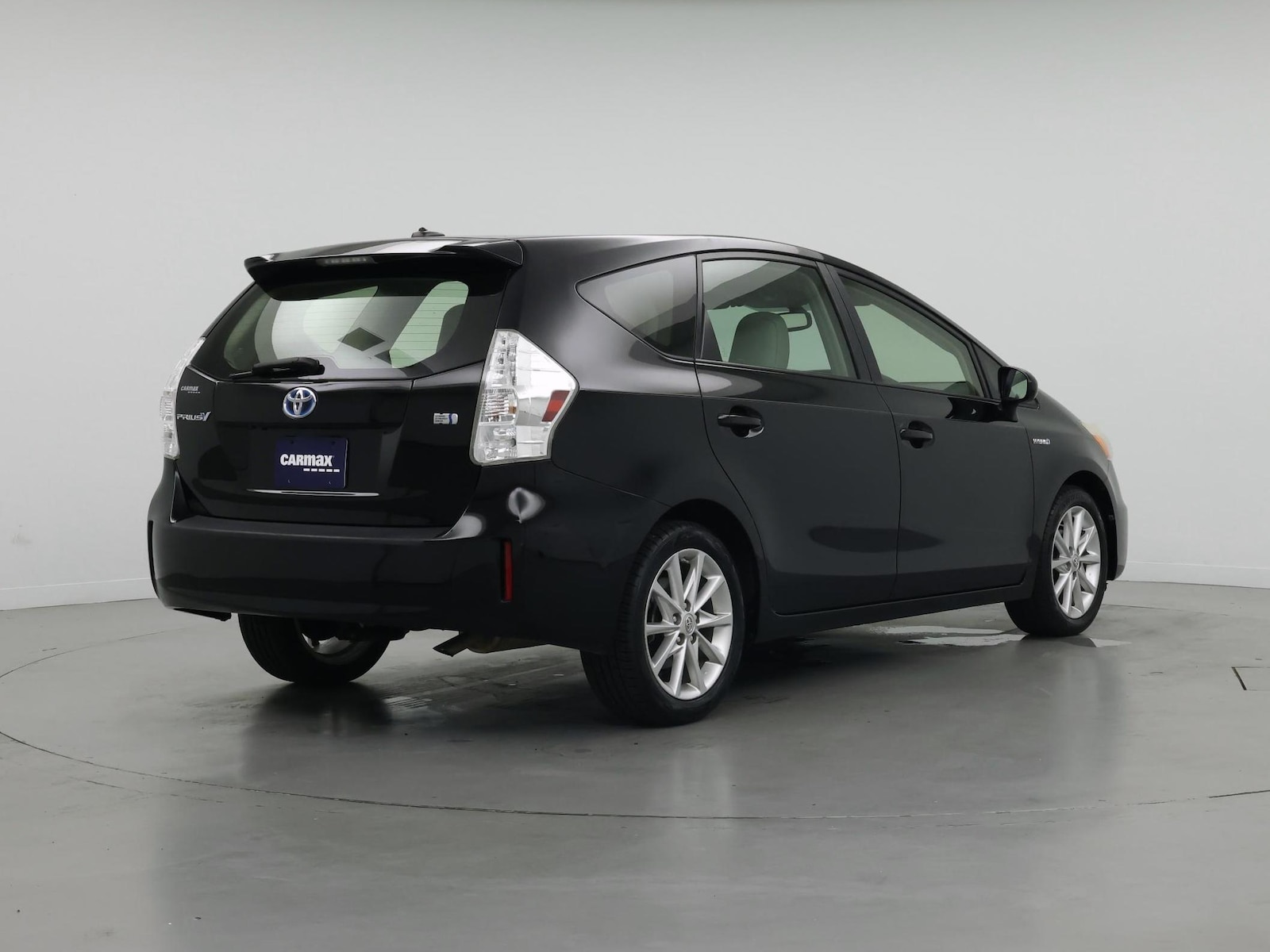 2014 Toyota Prius v Five - Photo 9
