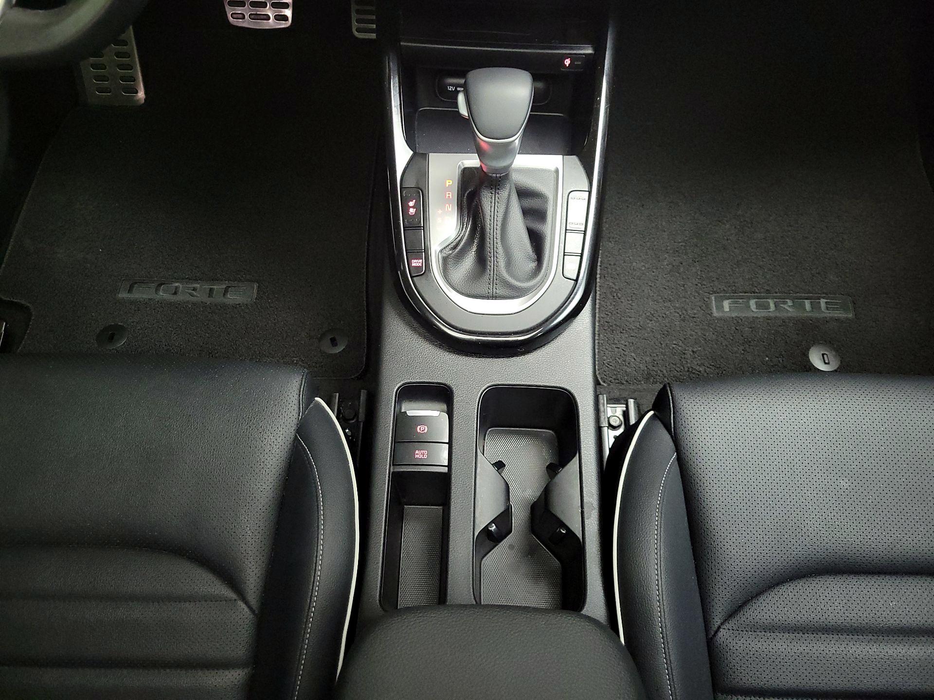 Thumbnail: 2023 Kia Forte - 18