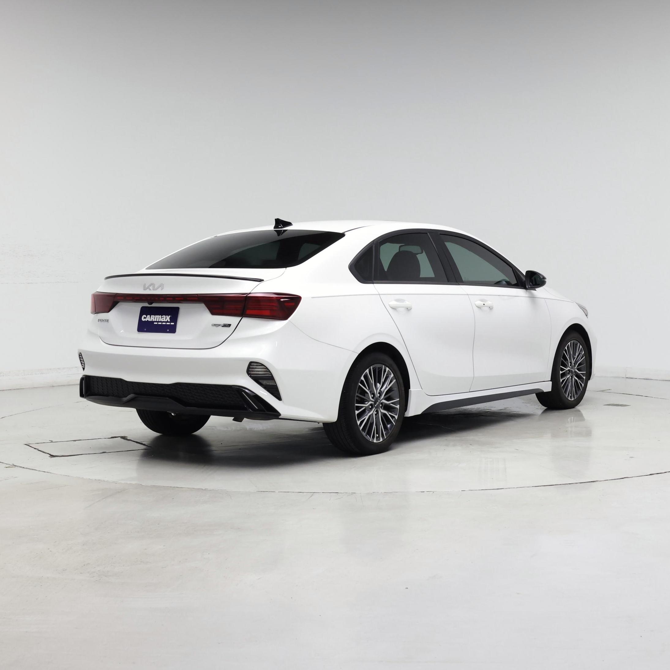 Thumbnail: 2023 Kia Forte - 8