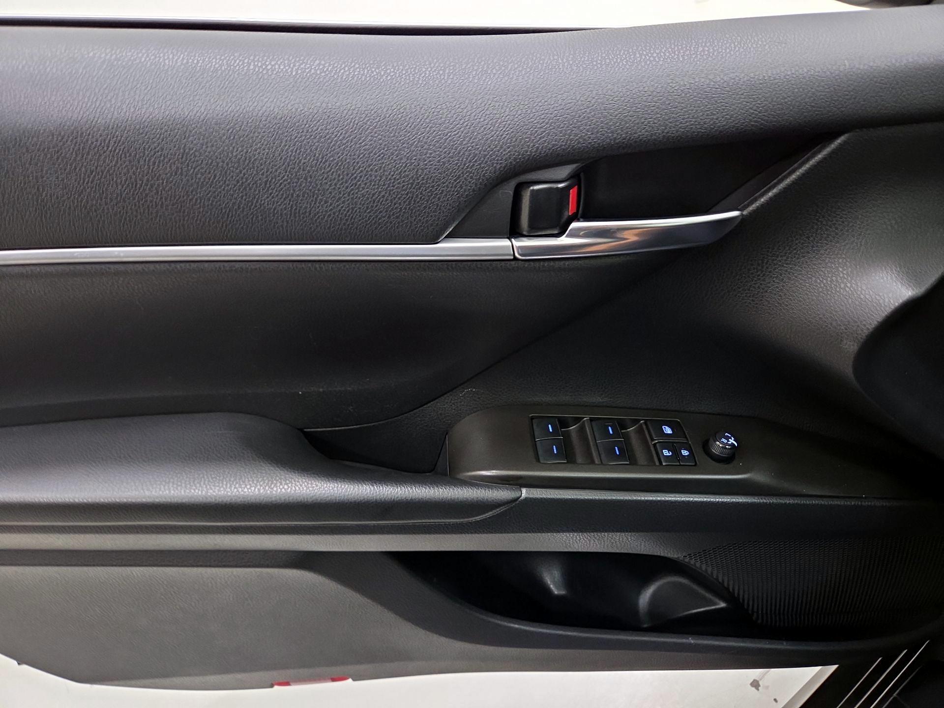 Thumbnail: 2023 Toyota Camry - 12