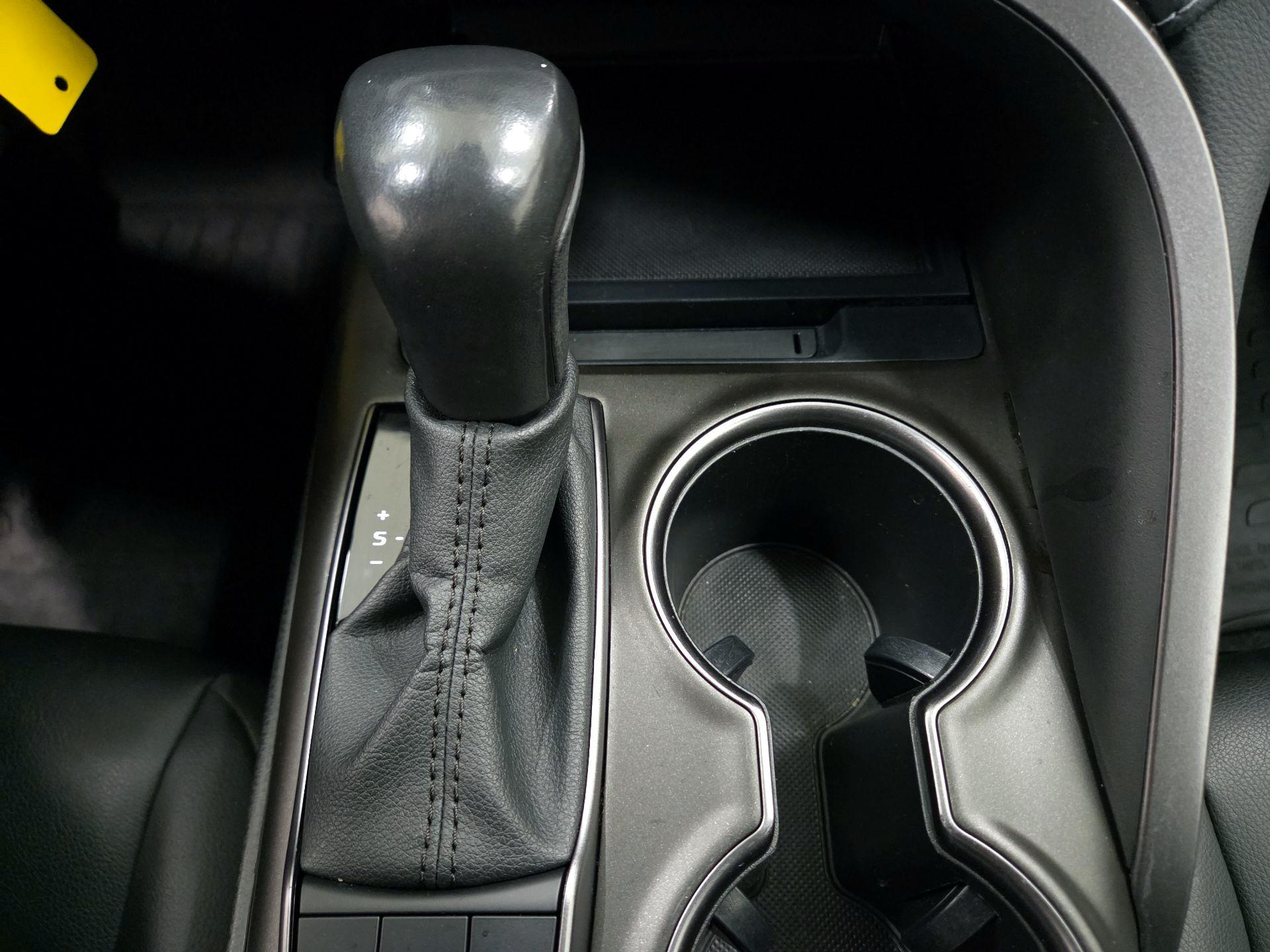 Thumbnail: 2023 Toyota Camry - 17