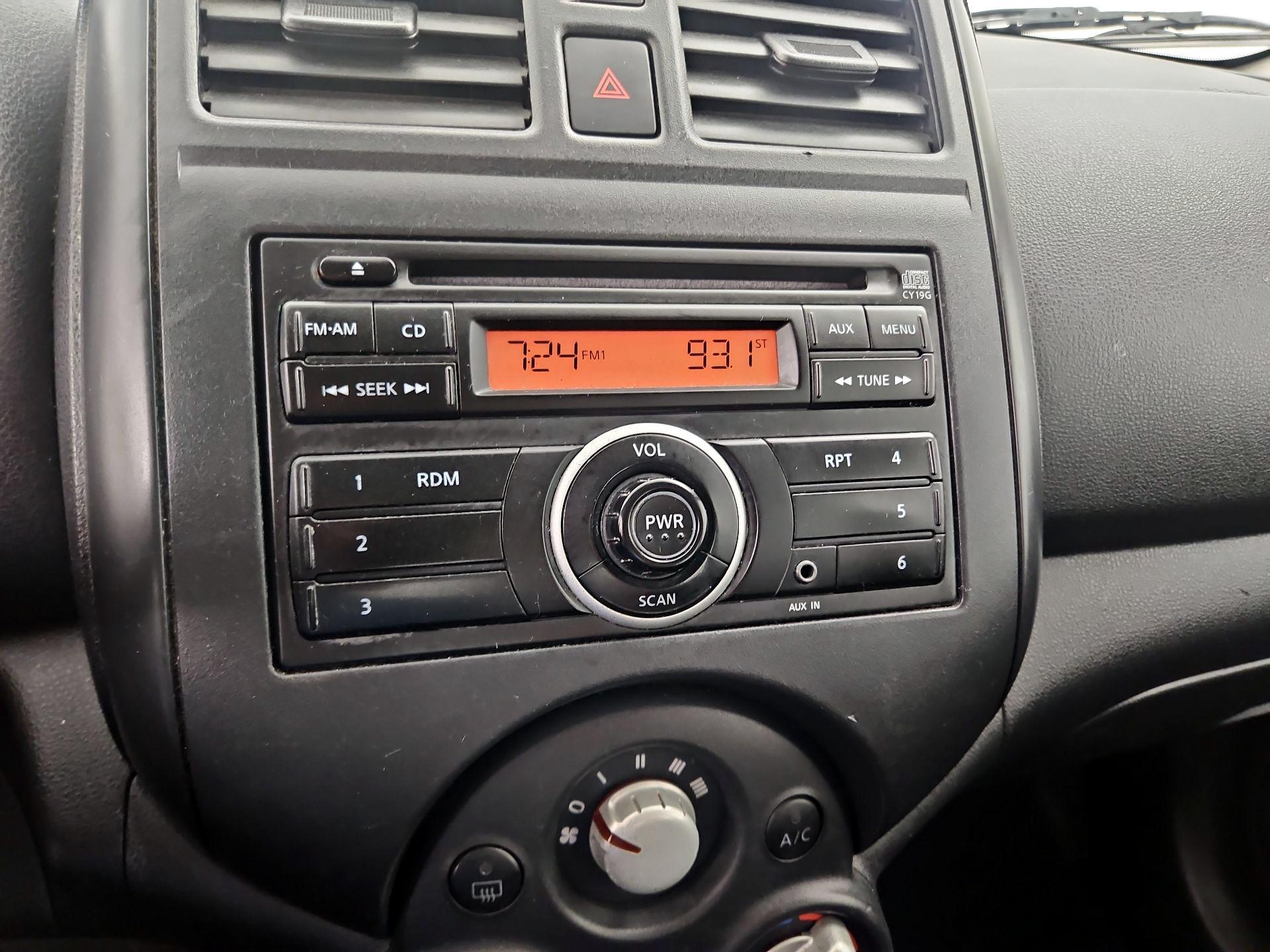 Thumbnail: 2014 Nissan Versa - 14