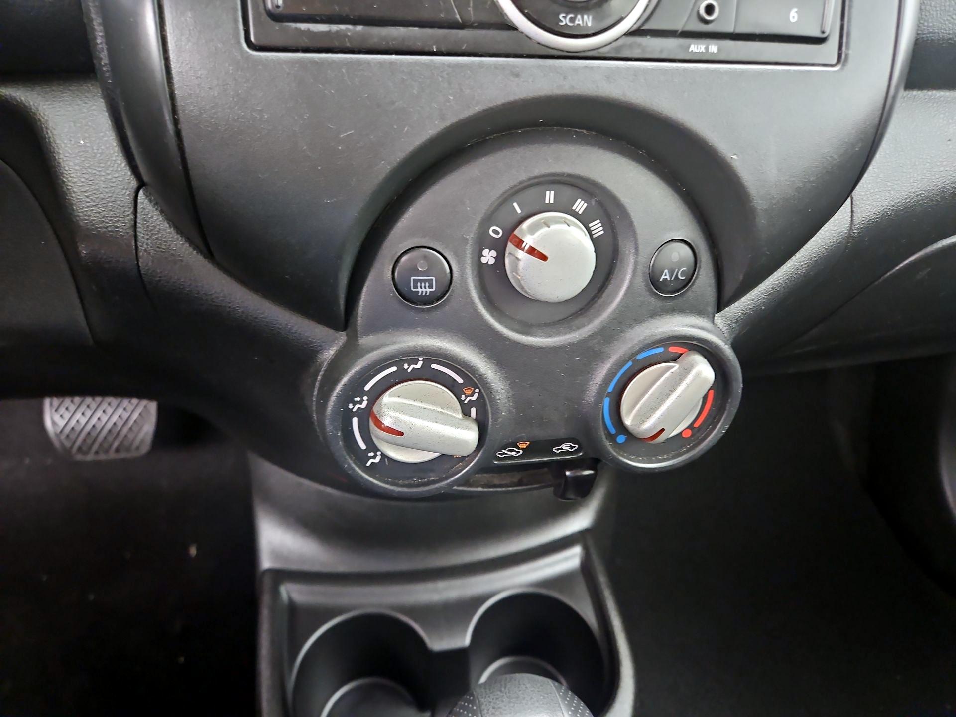 Thumbnail: 2014 Nissan Versa - 15