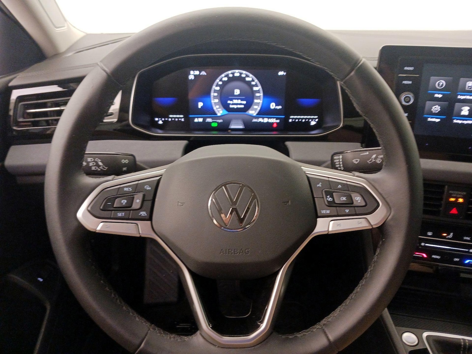 2025 Volkswagen Jetta SE - Photo 11