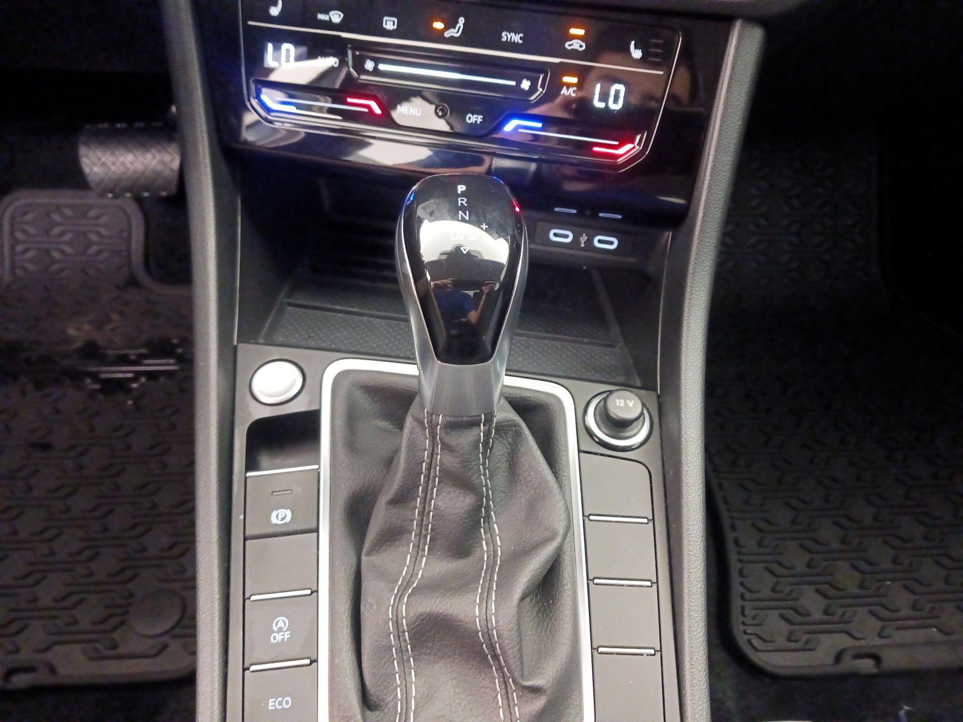 Thumbnail: 2025 Volkswagen Jetta - 17
