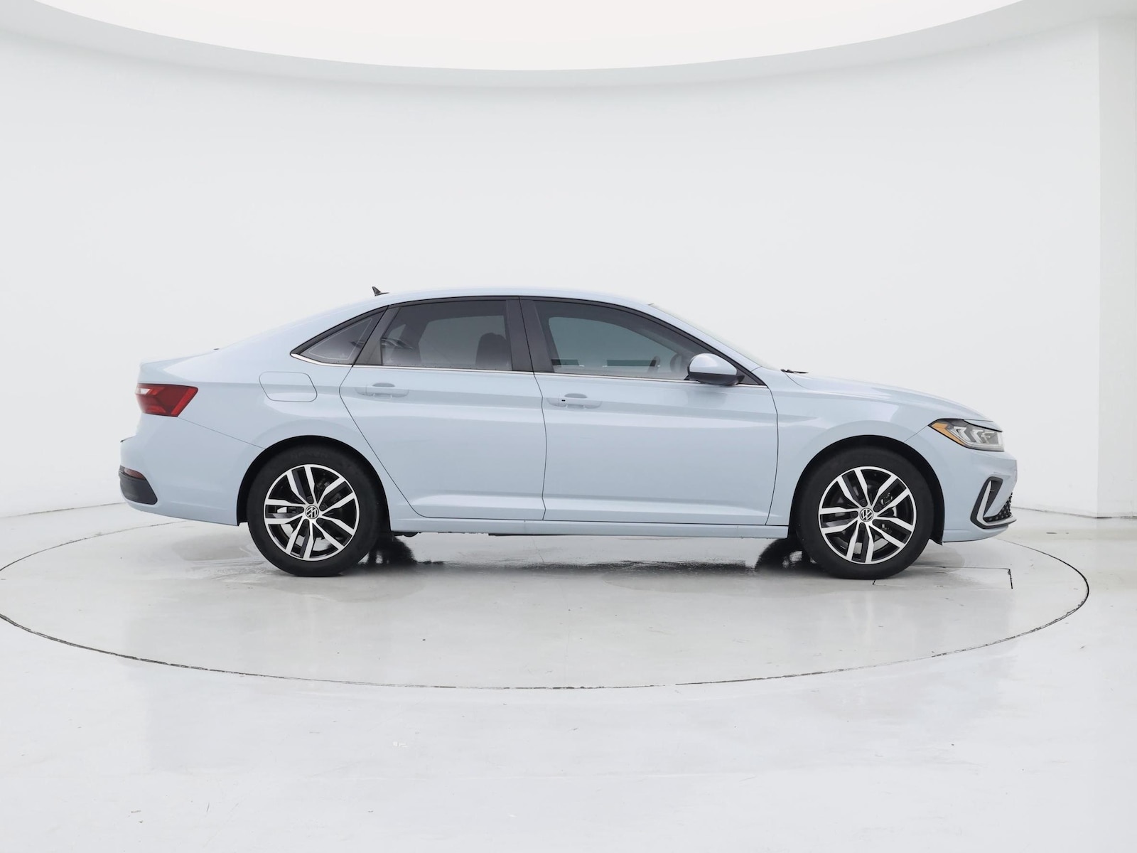 2025 Volkswagen Jetta SE - Photo 8