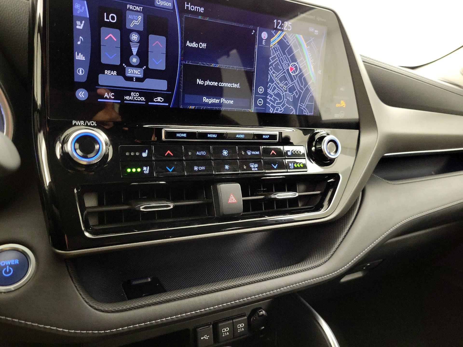 Thumbnail: 2021 Toyota Highlander - 17