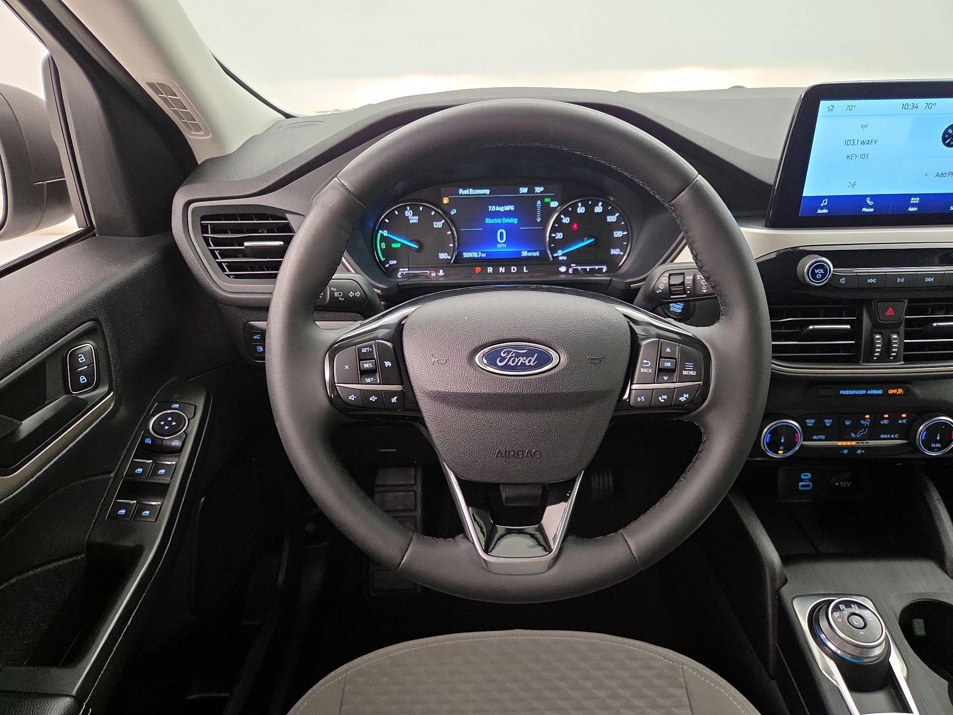 Thumbnail: 2022 Ford Escape - 10