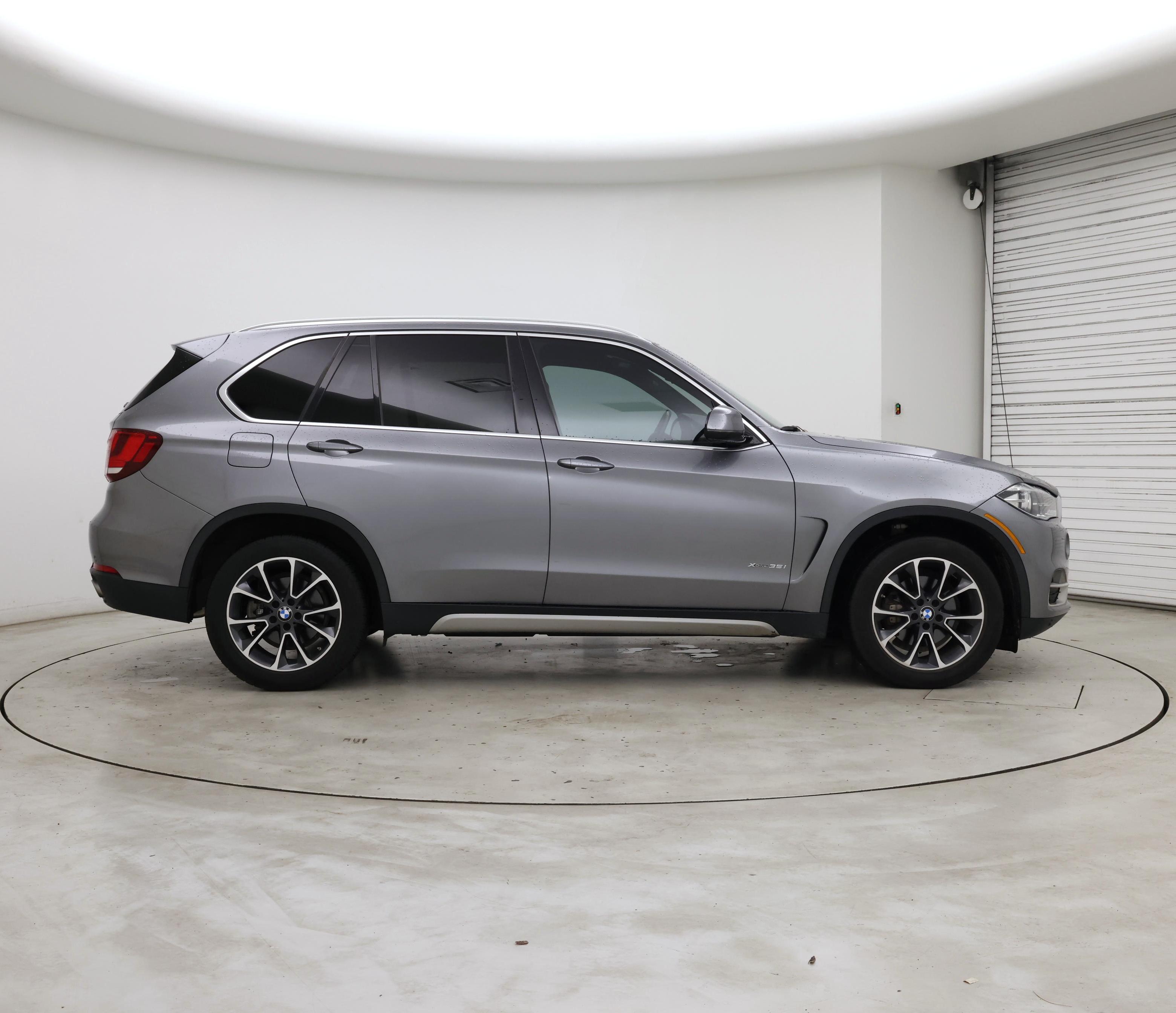 Thumbnail: 2017 BMW X5 - 7