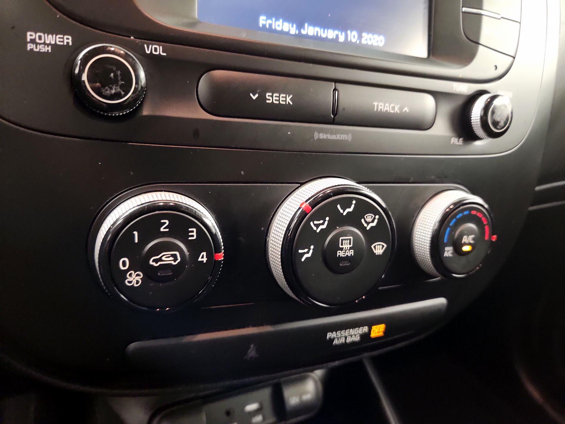 Thumbnail: 2019 Kia Soul - 16
