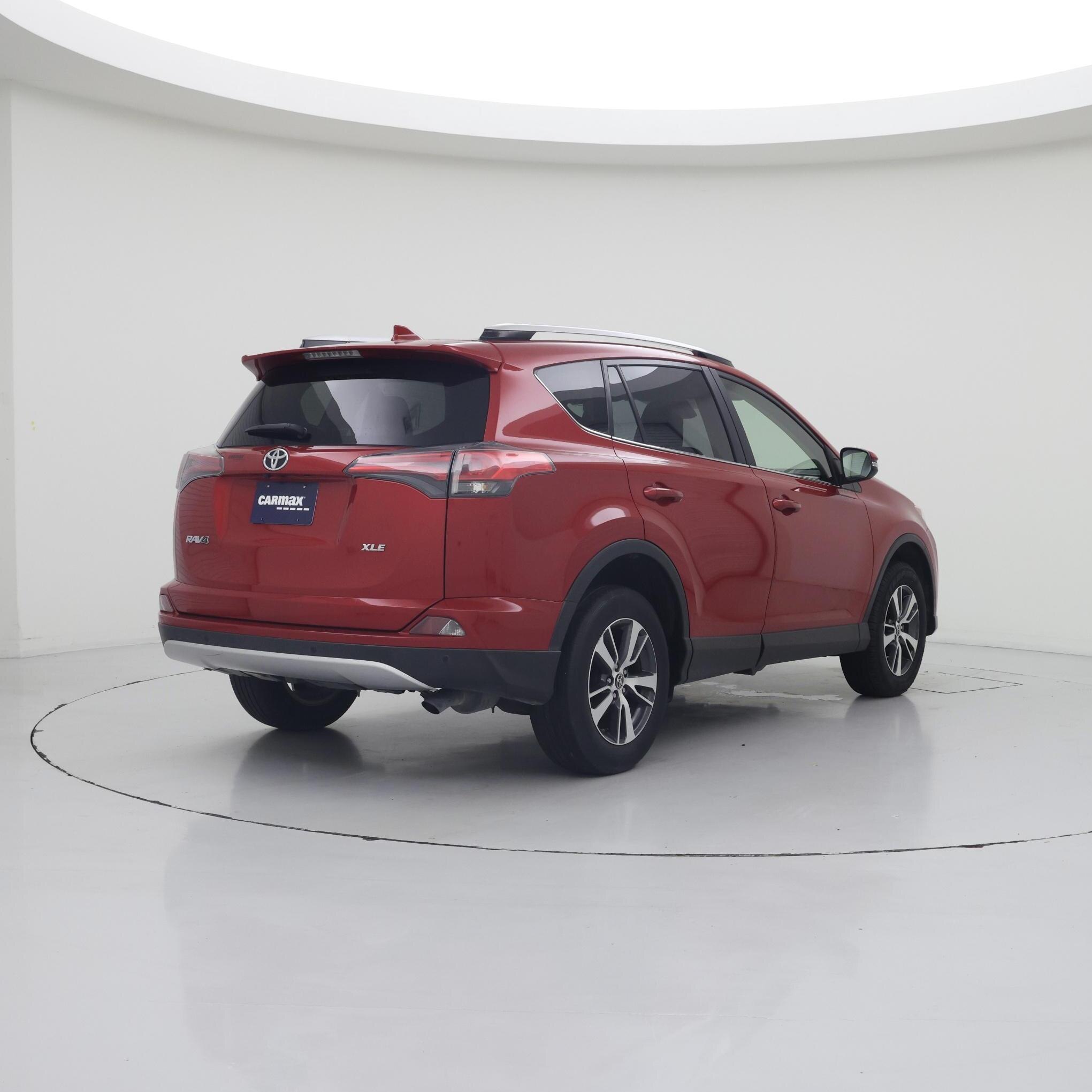 Thumbnail: 2016 Toyota RAV4 - 8
