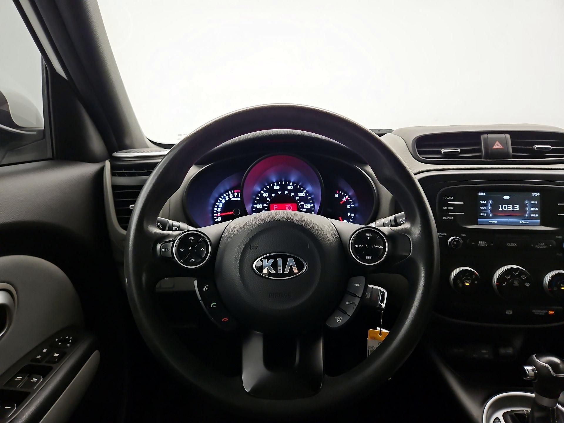 Thumbnail: 2016 Kia Soul - 10