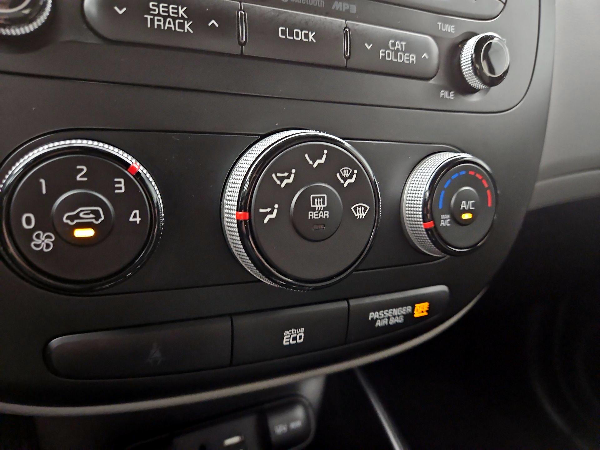 Thumbnail: 2016 Kia Soul - 16