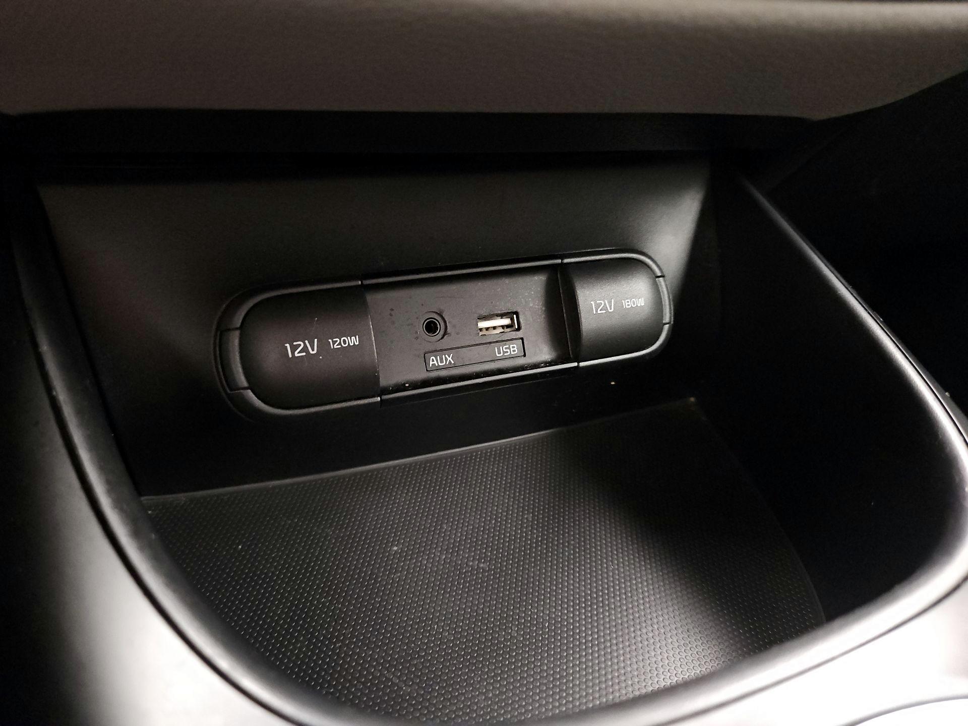 Thumbnail: 2016 Kia Soul - 18
