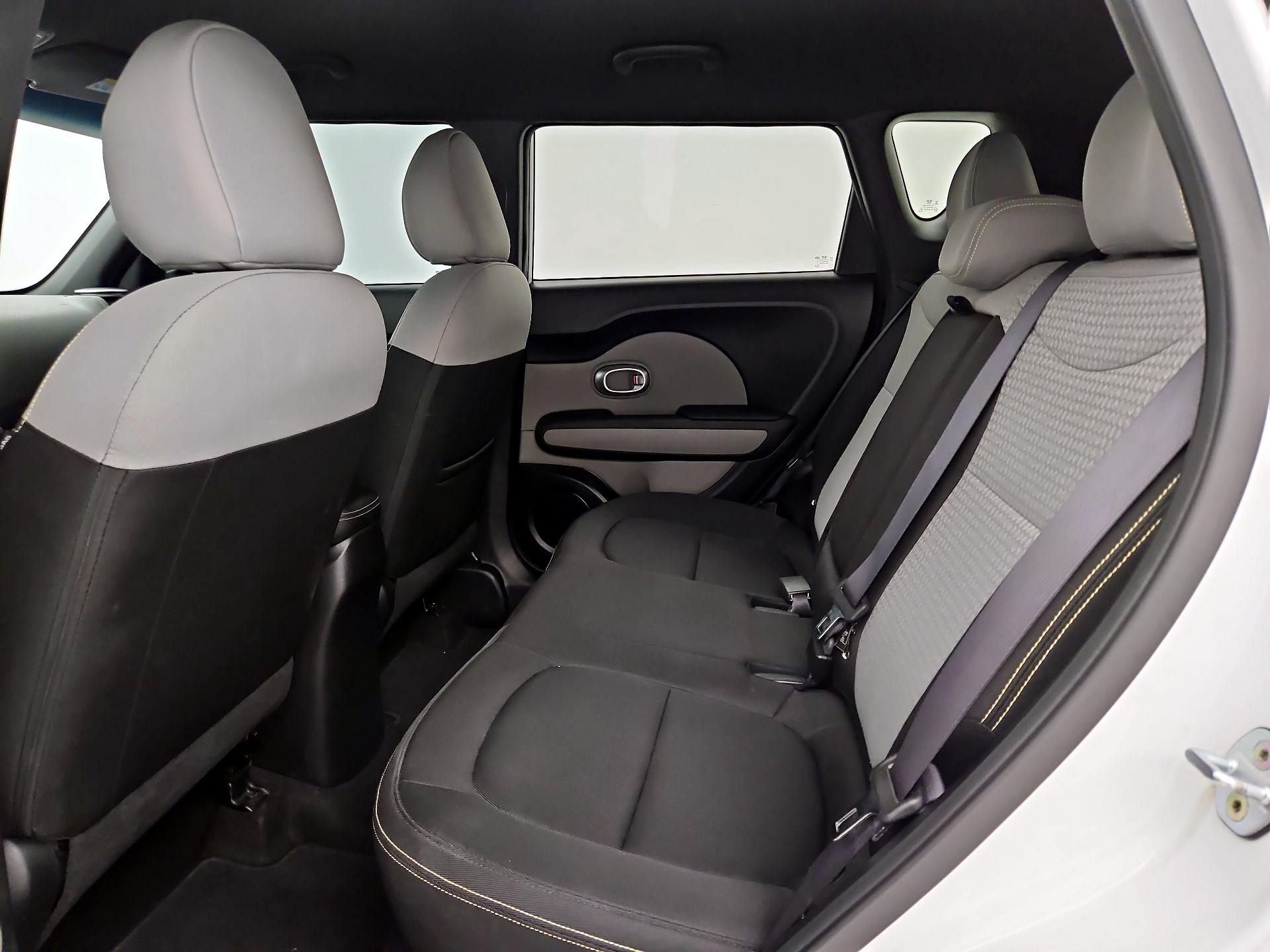 Thumbnail: 2016 Kia Soul - 19