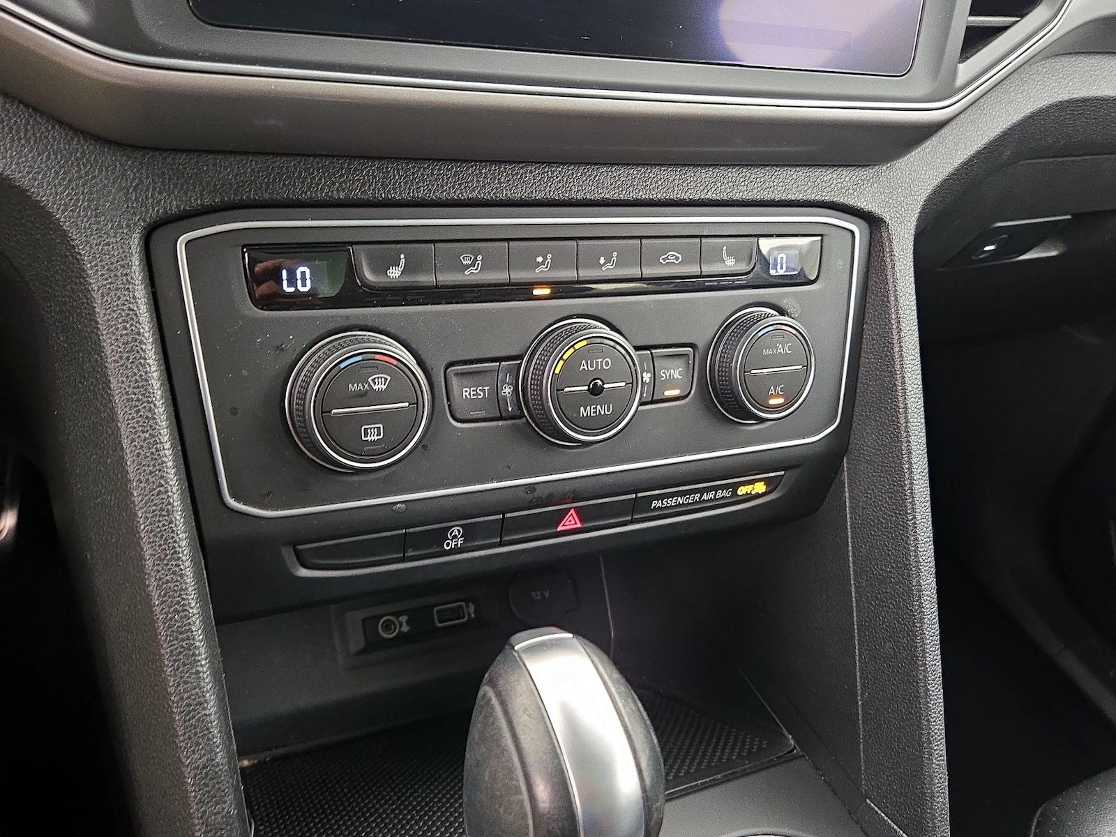 2019 Volkswagen Atlas SE R-Line w/Tech - Photo 18