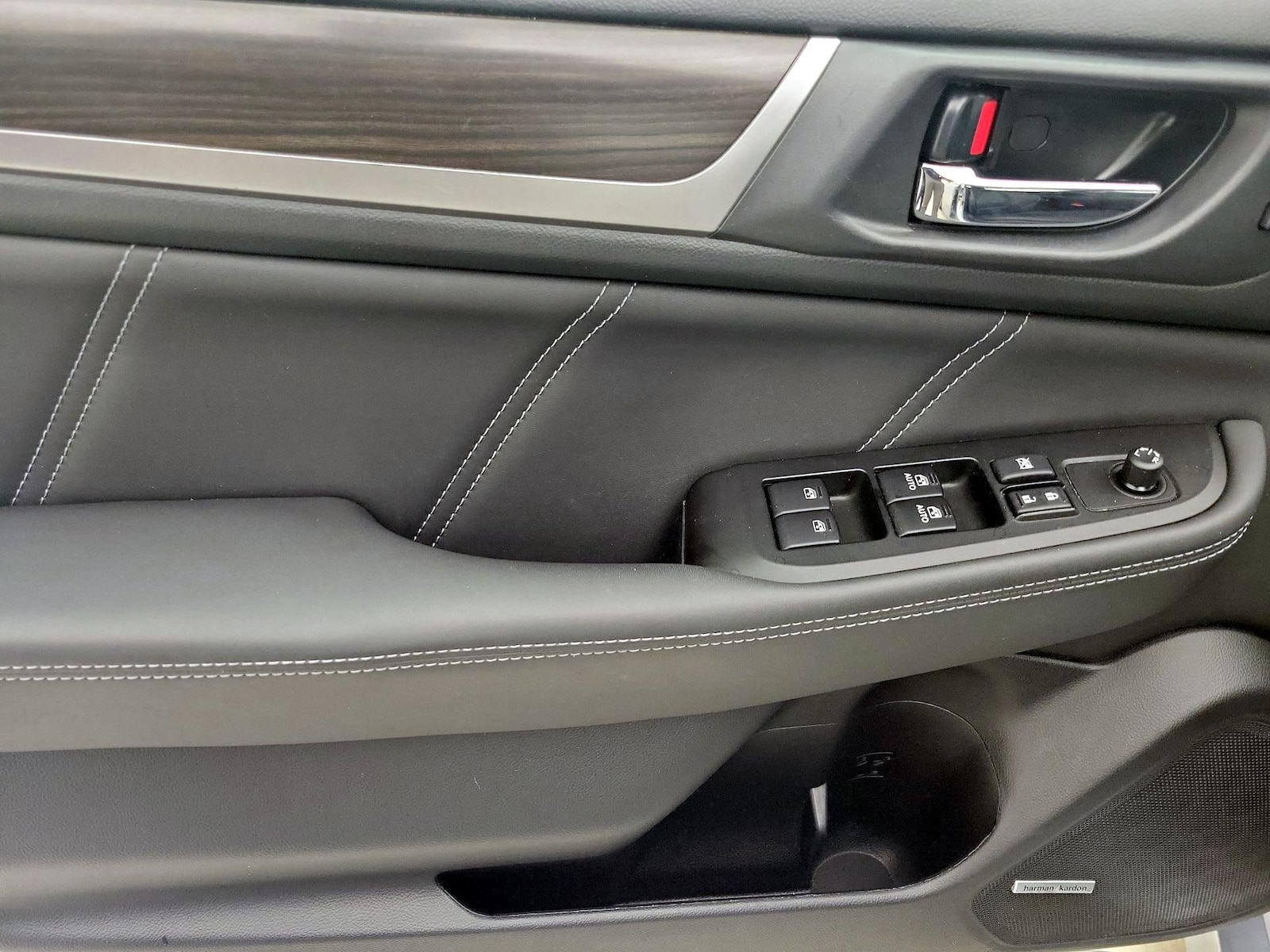 2018 Subaru Legacy Limited - Photo 13