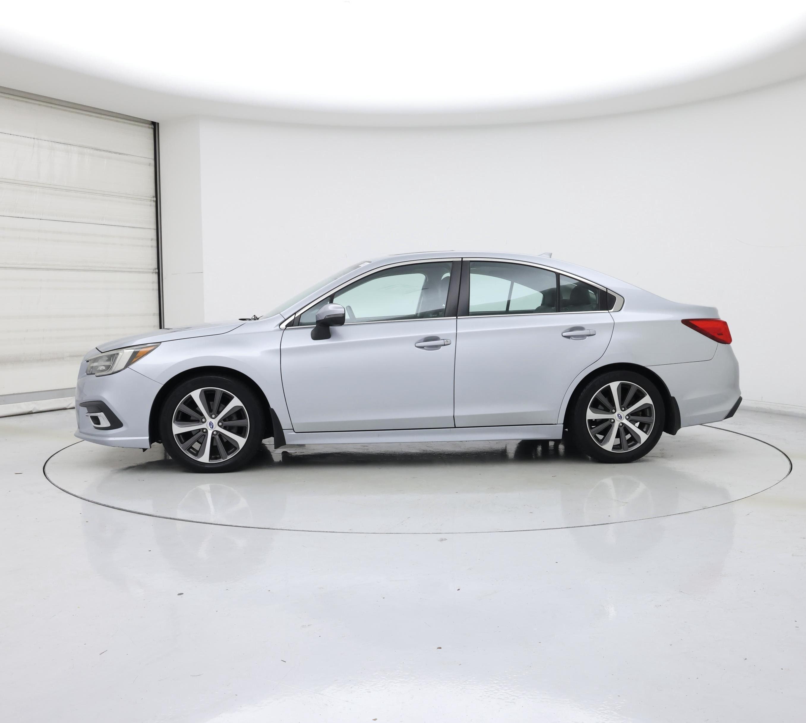 Thumbnail: 2018 Subaru Legacy - 3