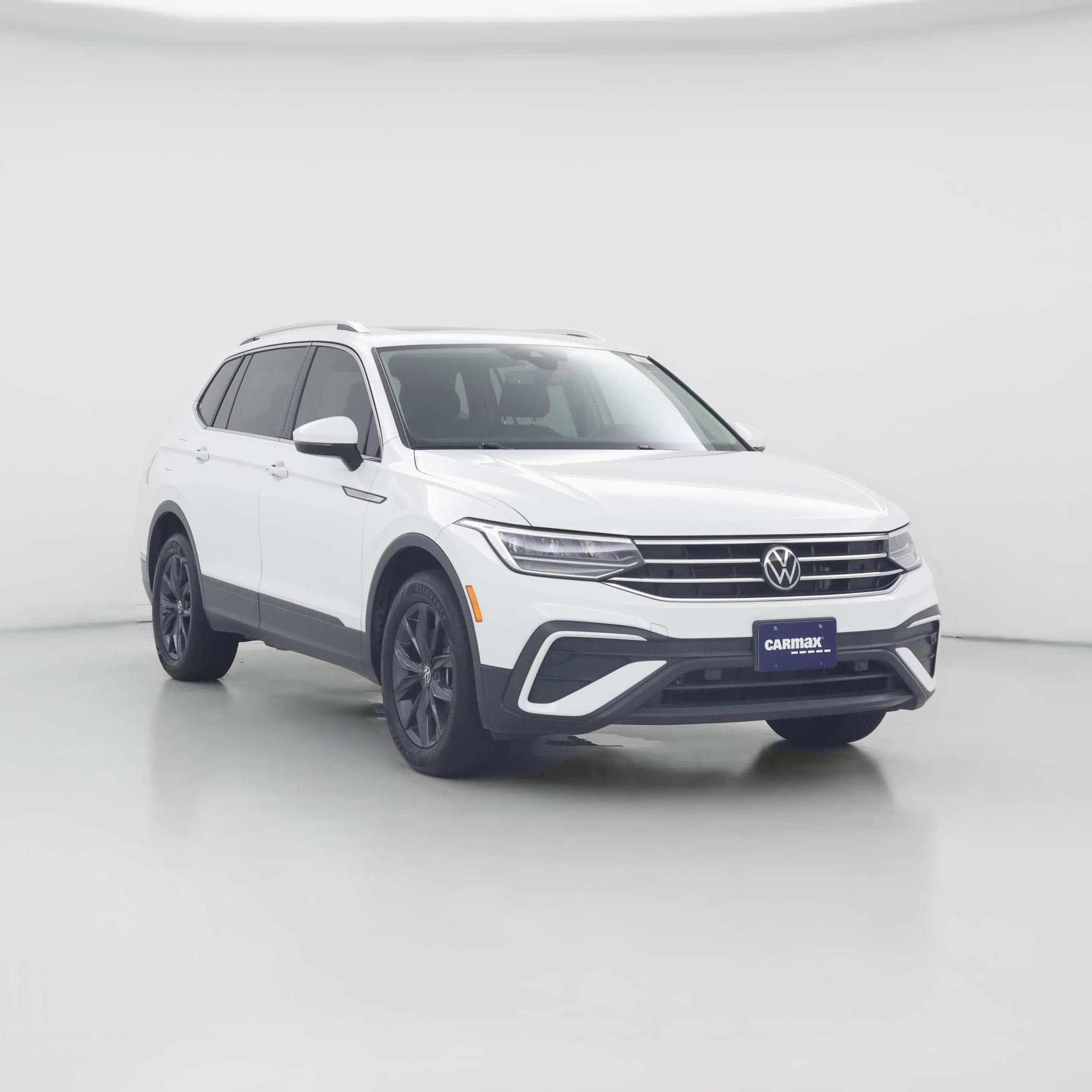 Thumbnail: 2022 Volkswagen Tiguan - 1