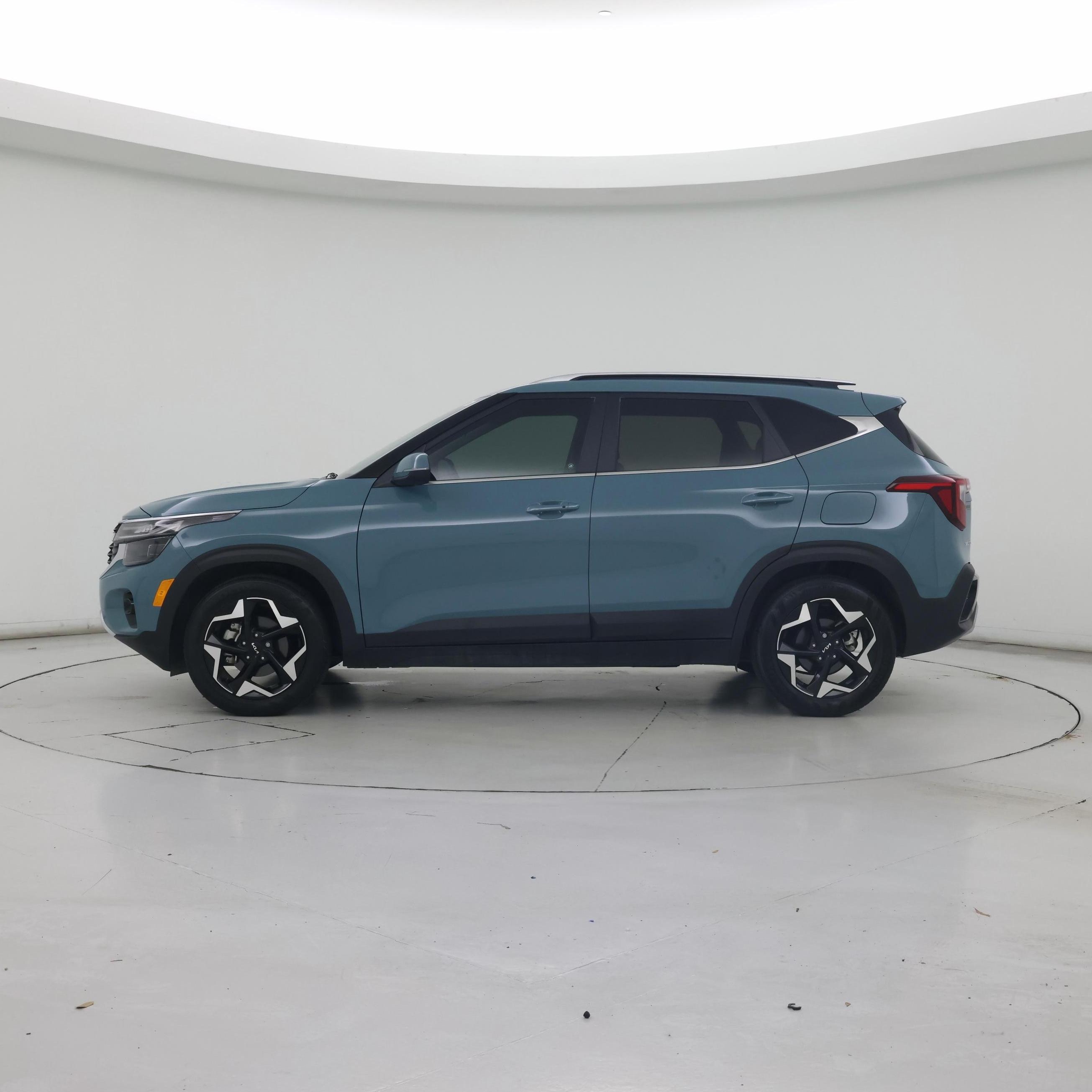 Thumbnail: 2024 Kia Seltos - 3