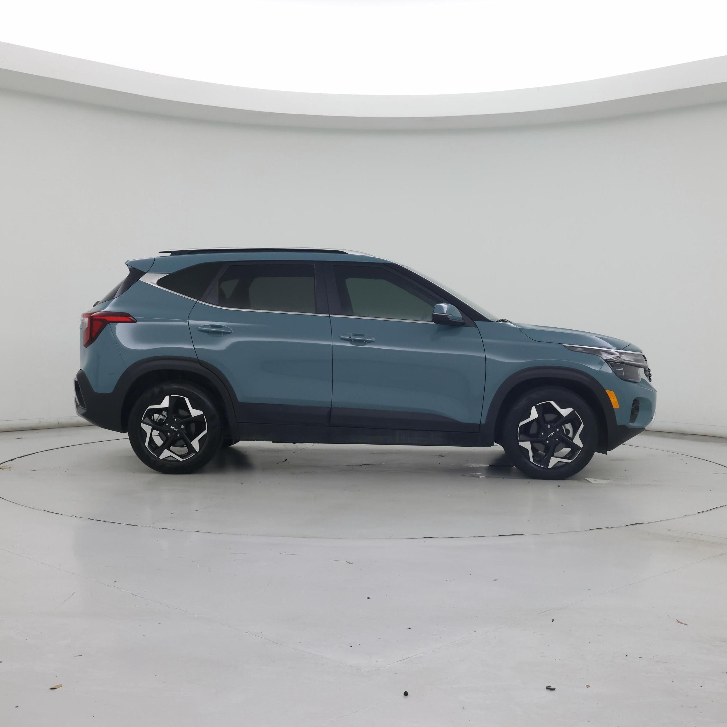 Thumbnail: 2024 Kia Seltos - 7