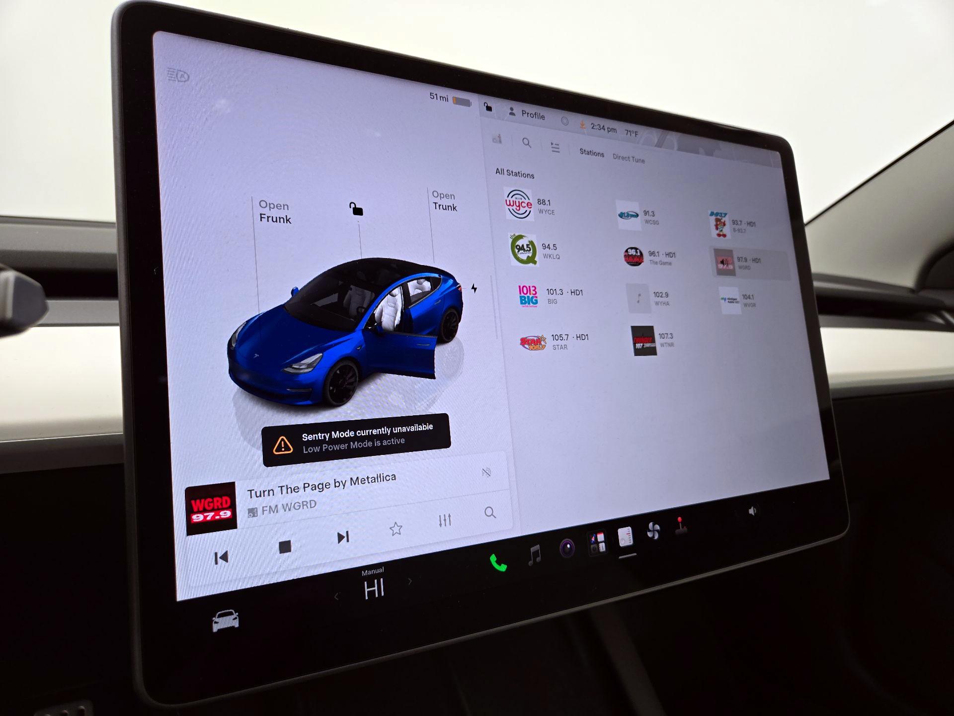 Thumbnail: 2022 Tesla Model 3 - 16