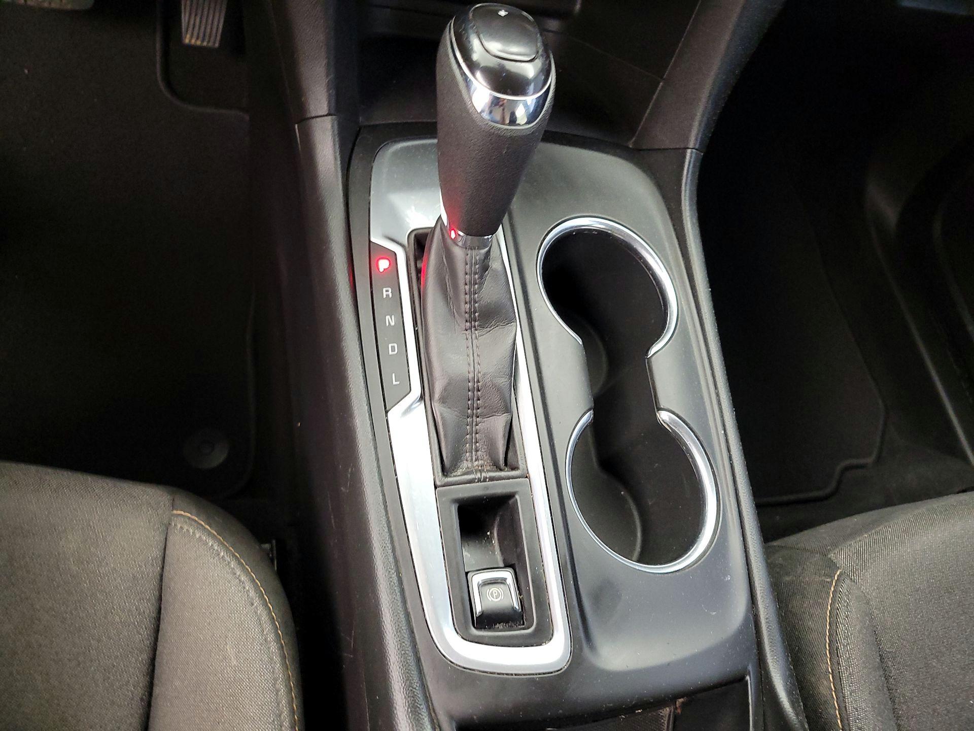 Thumbnail: 2020 Chevrolet Equinox - 18