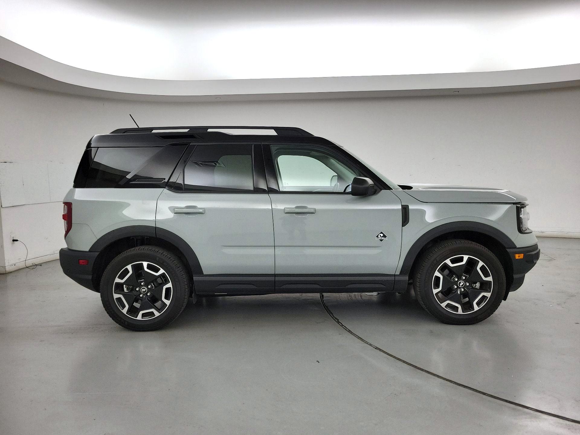 Thumbnail: 2021 Ford Bronco Sport - 4