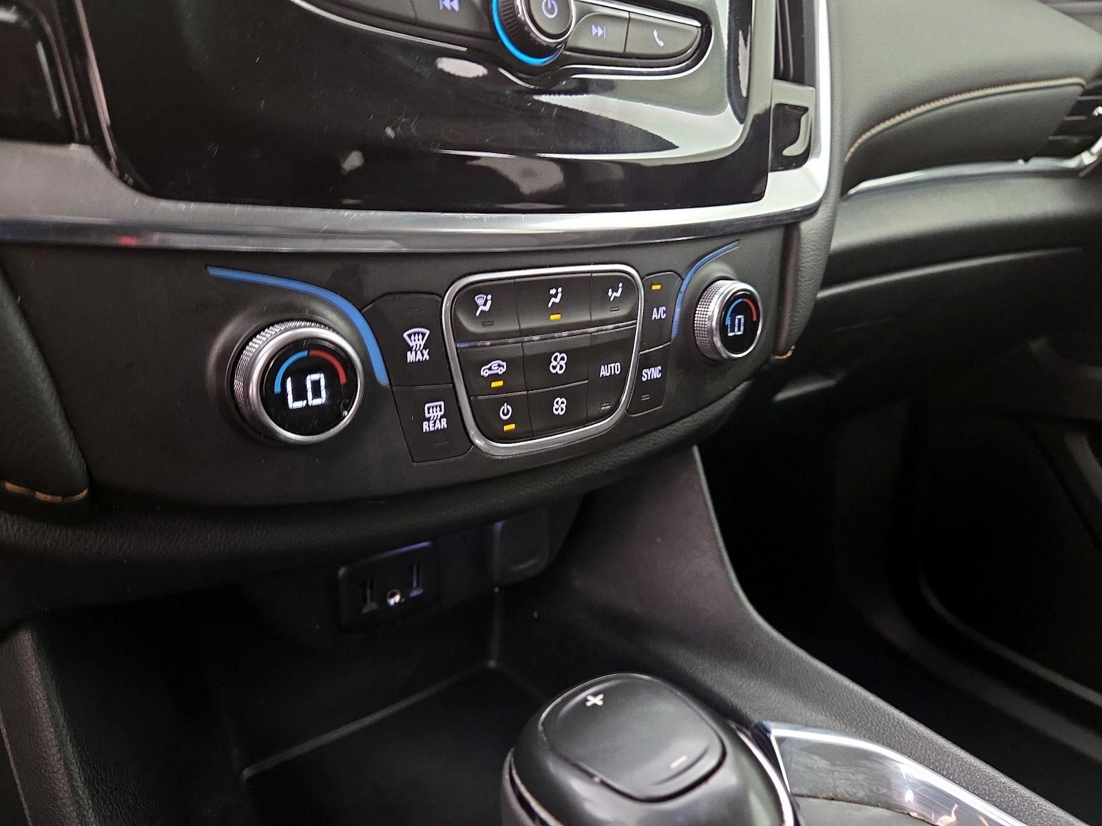 2020 Chevrolet Traverse LS - Photo 17