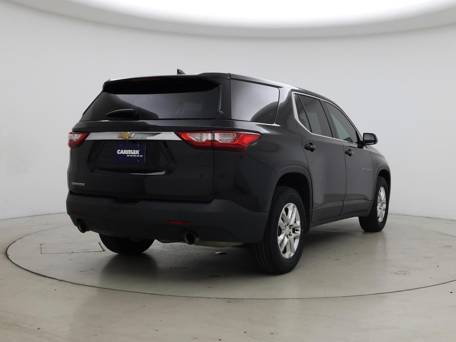 2020 Chevrolet Traverse LS - Photo 9