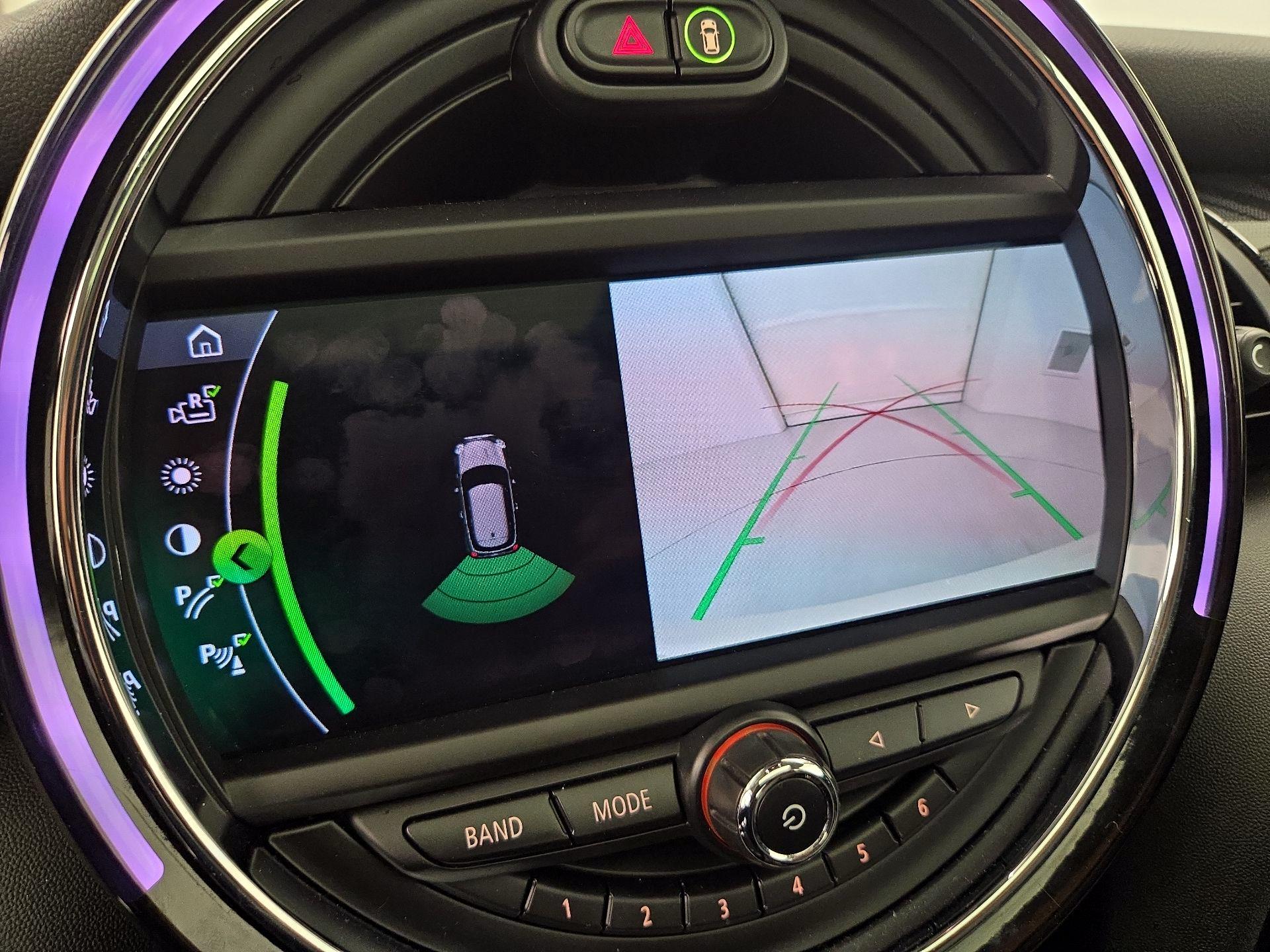 Thumbnail: 2021 MINI Cooper Hardtop - 15