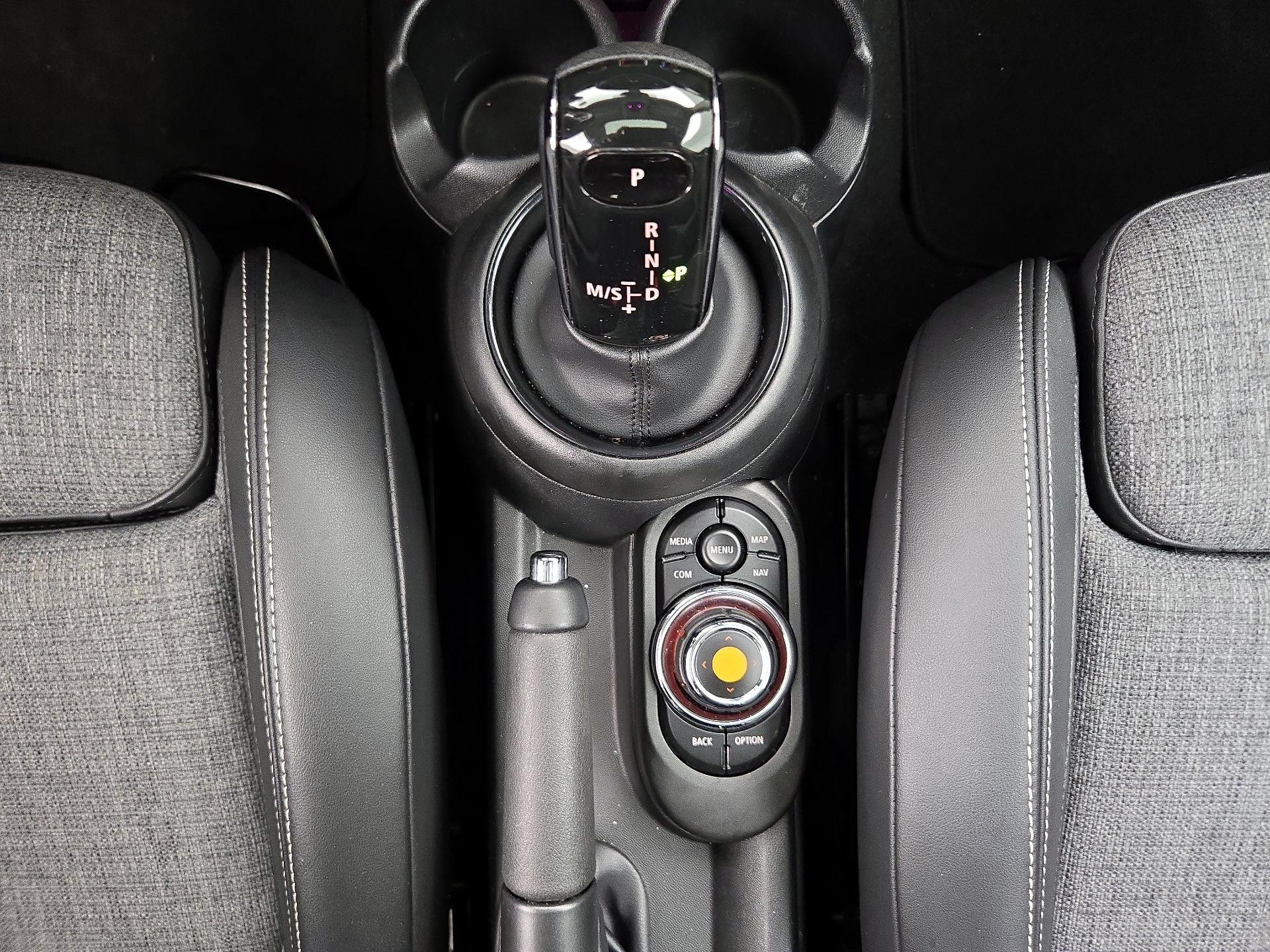 Thumbnail: 2021 MINI Cooper Hardtop - 18