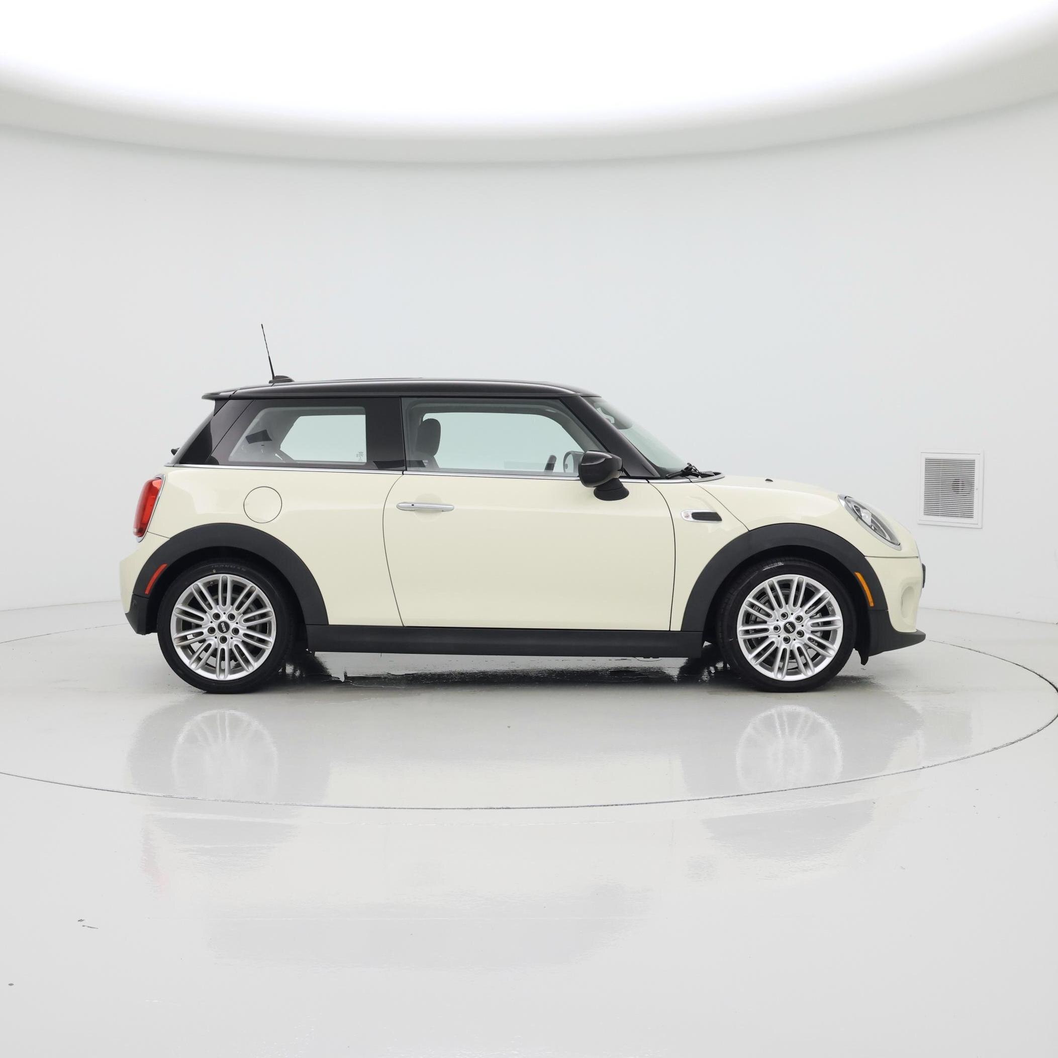 Thumbnail: 2021 MINI Cooper Hardtop - 7