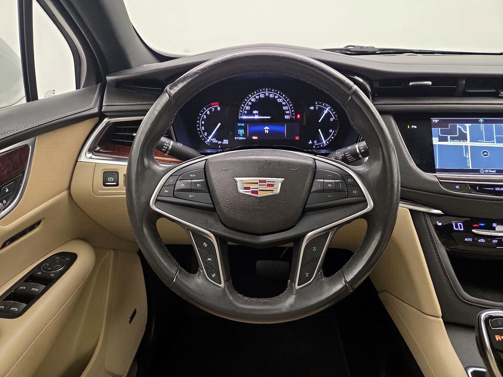 2017 Cadillac XT5 Luxury - Photo 11