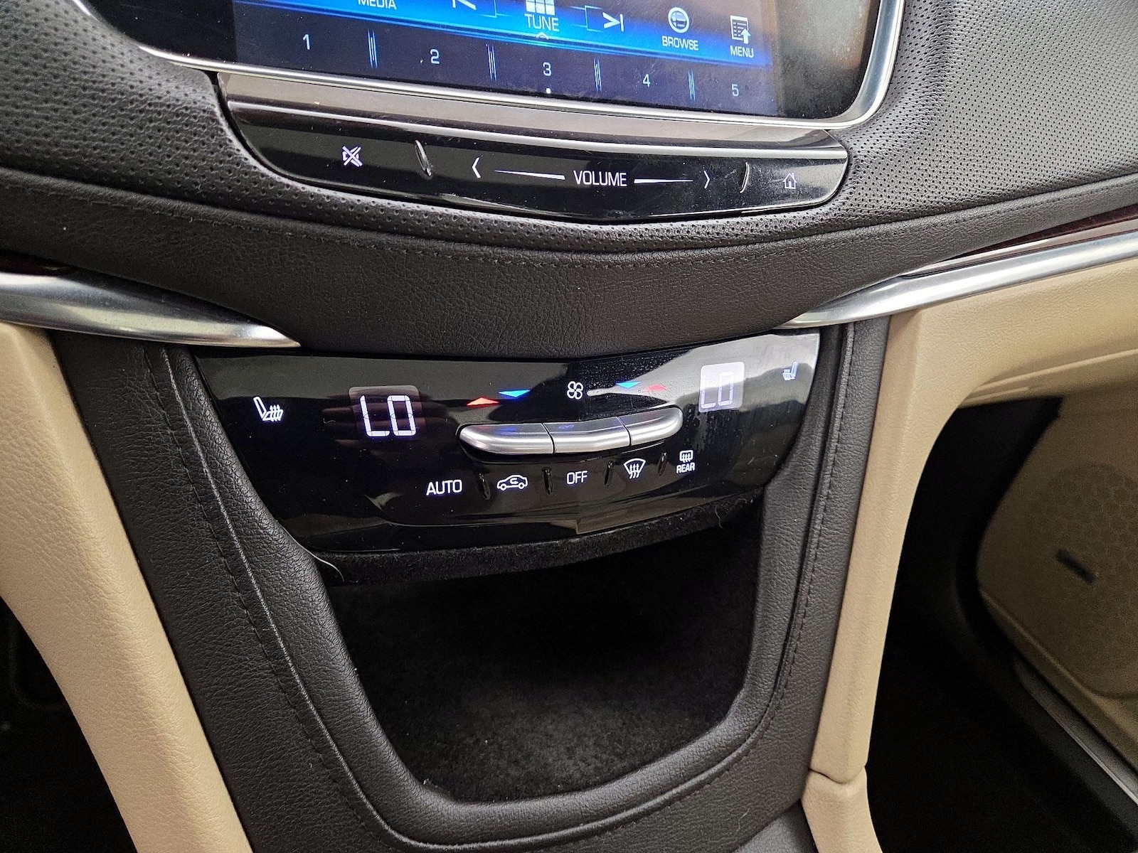 2017 Cadillac XT5 Luxury - Photo 18