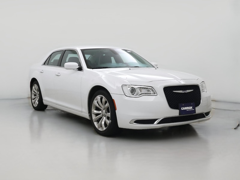 2019 Chrysler 300 Touring L