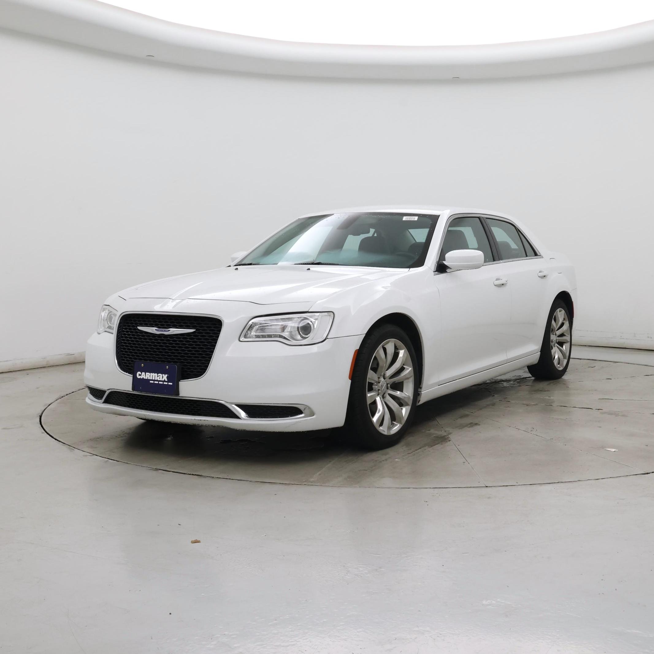 Thumbnail: 2019 Chrysler 300 - 4