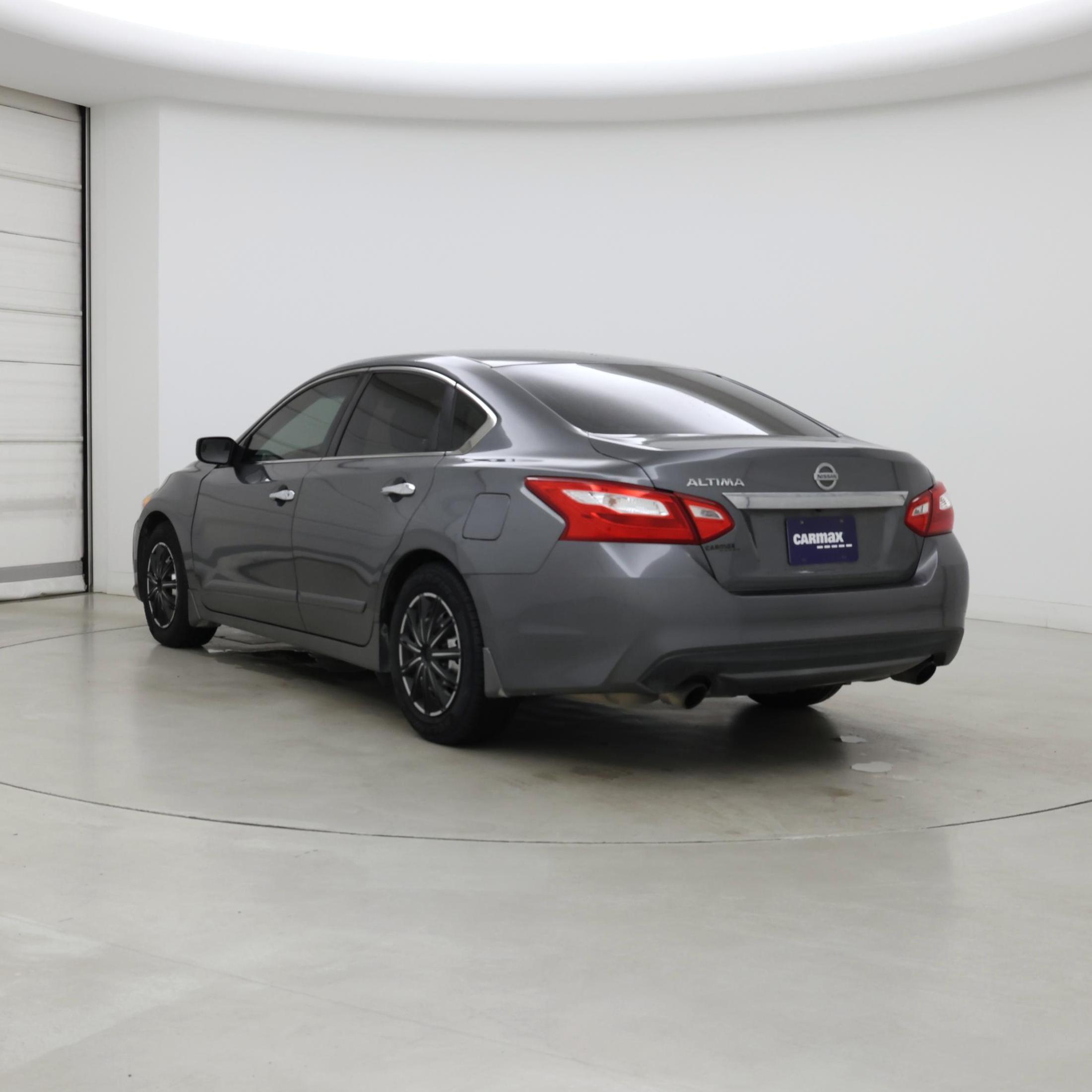 Thumbnail: 2017 Nissan Altima - 2