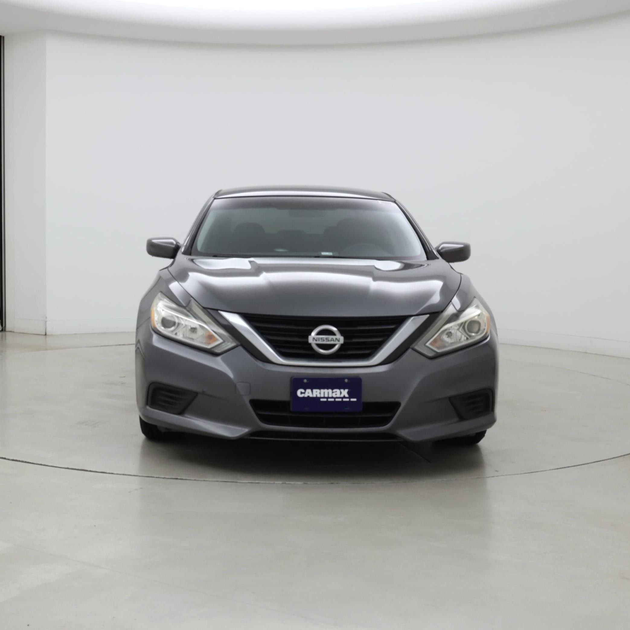 Thumbnail: 2017 Nissan Altima - 5