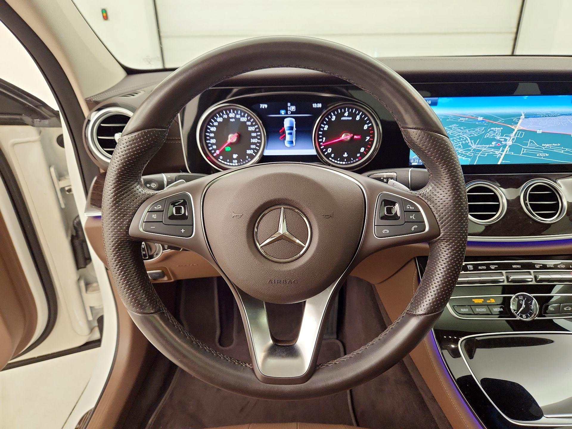 Thumbnail: 2017 Mercedes-Benz E-Class - 10