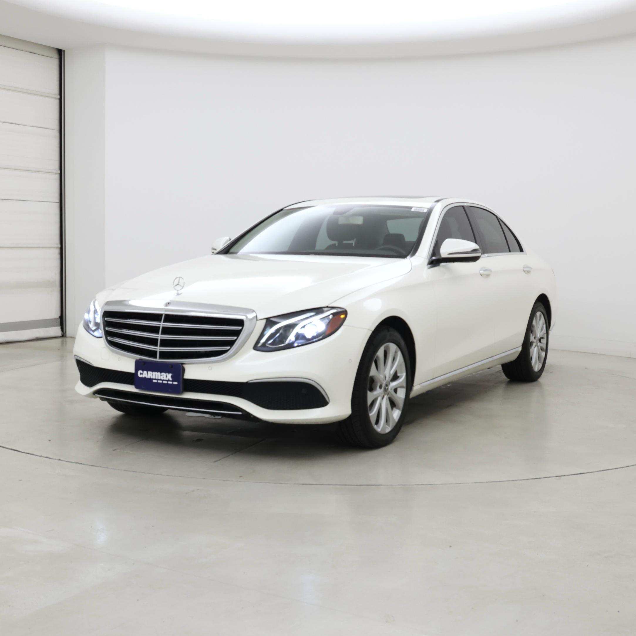 Thumbnail: 2017 Mercedes-Benz E-Class - 4