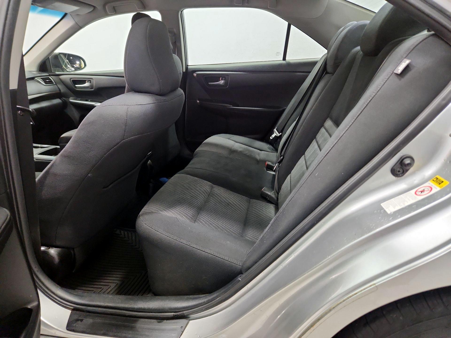 Thumbnail: 2016 Toyota Camry - 17