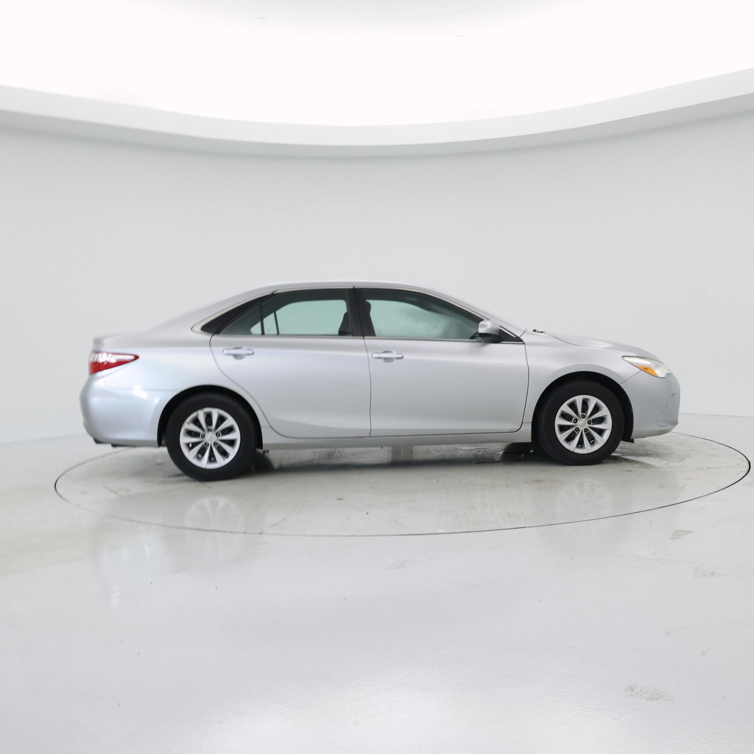 Thumbnail: 2016 Toyota Camry - 7