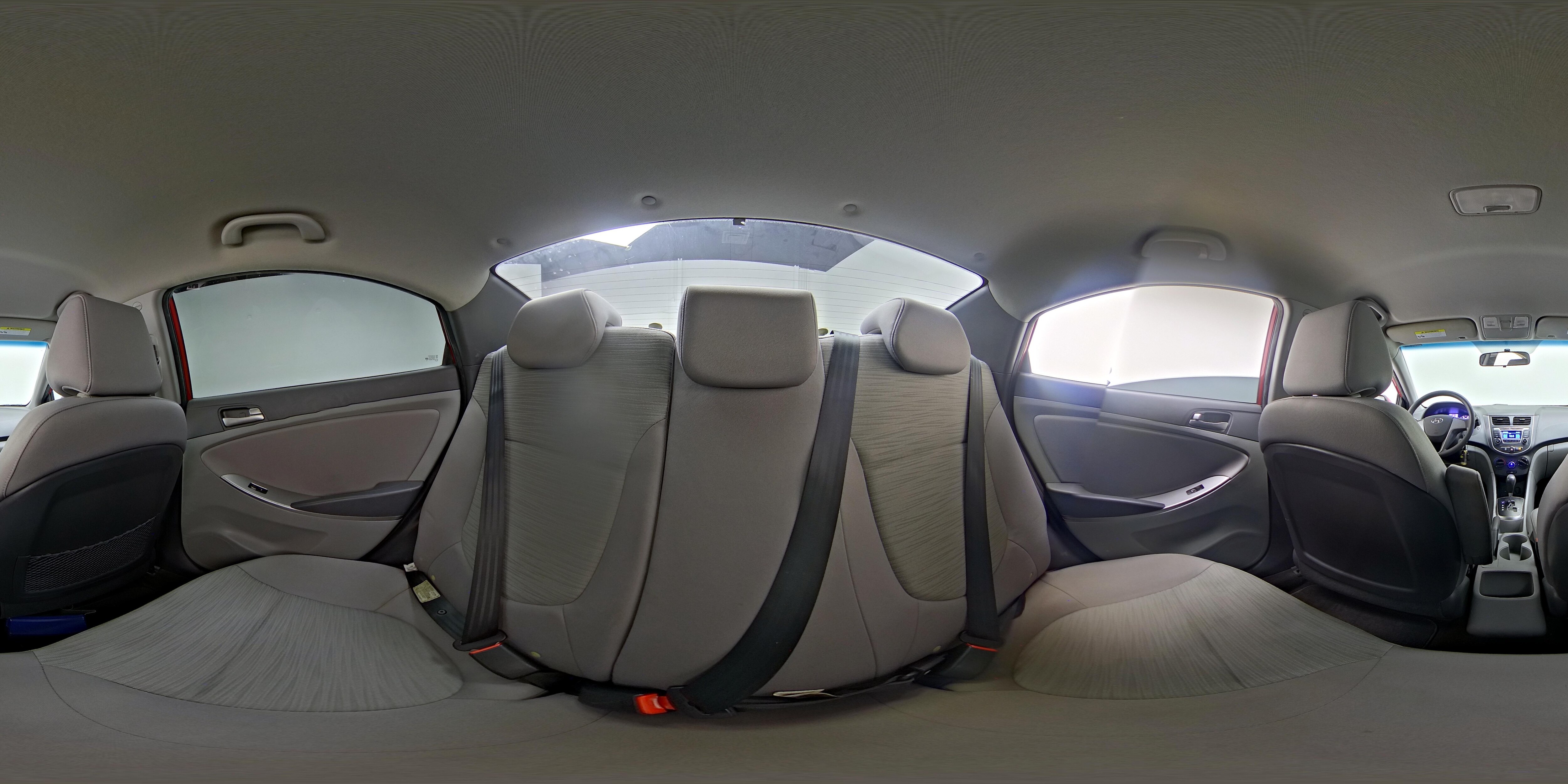 2016 Hyundai Accent SE - Photo 24