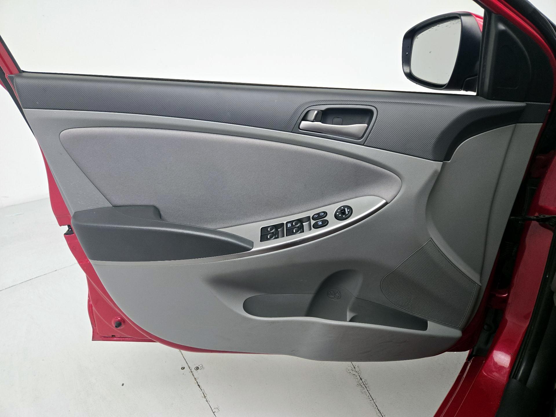 Thumbnail: 2016 Hyundai Accent - 12